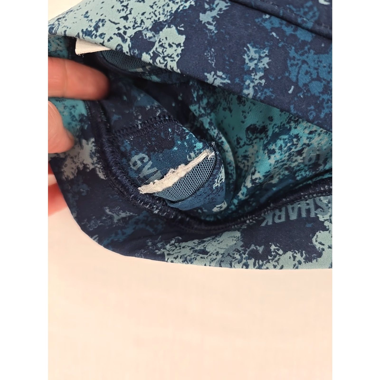 Gymshark Gymshark Sports Bra - Women - XS - Seamless, Padded Slots - Navy and Blue - Racerback, Pullover - Activewear - Gray Size ONE SIZE - 4 Thumbnail