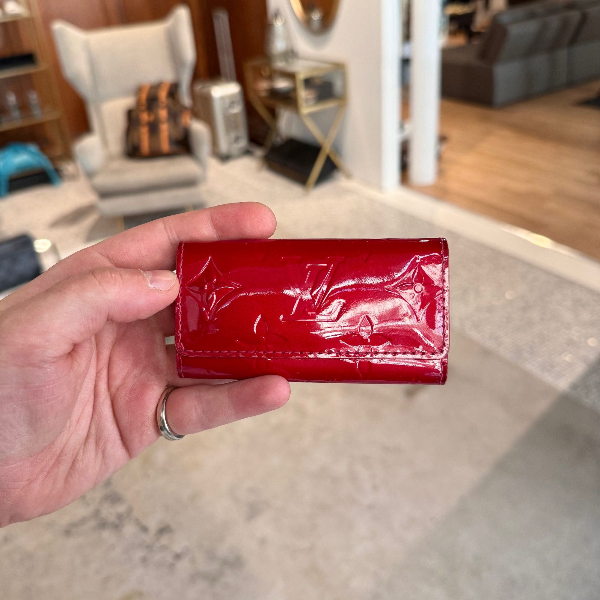 Louis Vuitton Louis Vuitton Vintage Red Vernis Monogram 4 Key Holder Size ONE SIZE - 16 Thumbnail