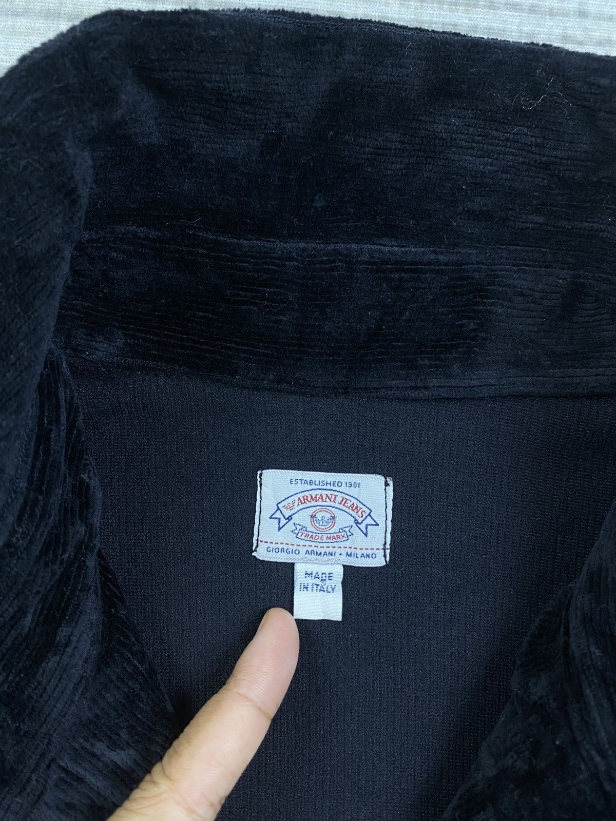 Armani × Giorgio Armani × Vintage Vtg Giorgio Armani Italy Jeans Half Button Velvet Button Ups Size US S / EU 44-46 / 1 - 9 Thumbnail
