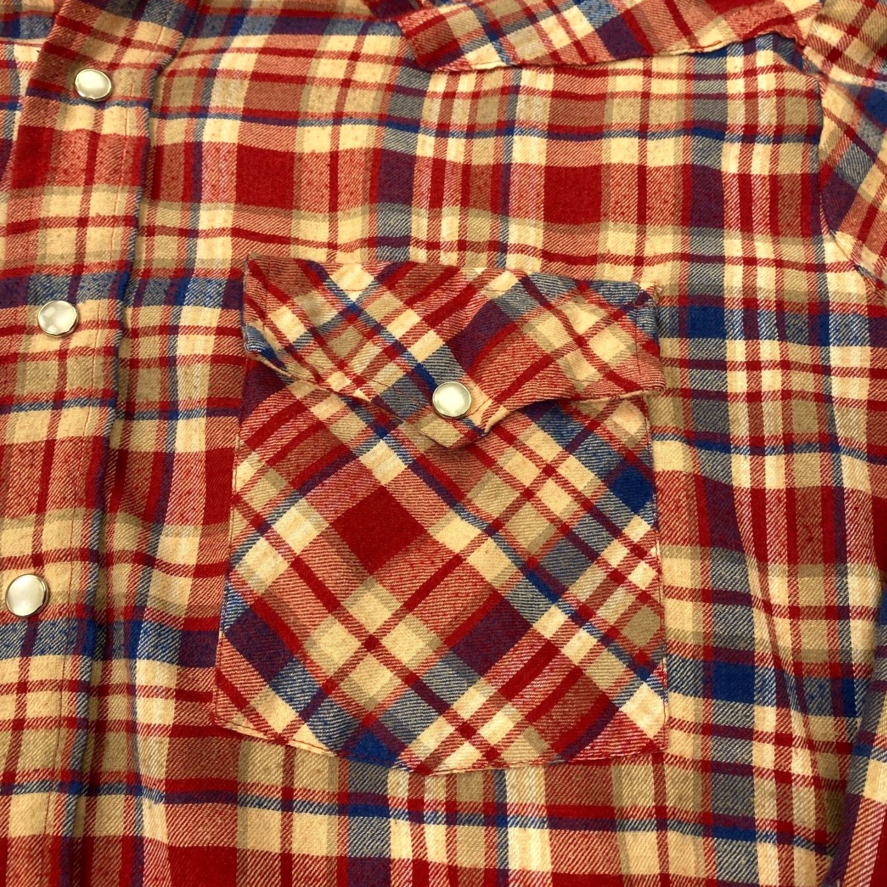 Vintage VINTAGE Campus Men's Flannel Shirt Long Sleeve Button-Up Western Plaid Pearl Snap Large Red Size US L / EU 52-54 / 3 - 2 Thumbnail