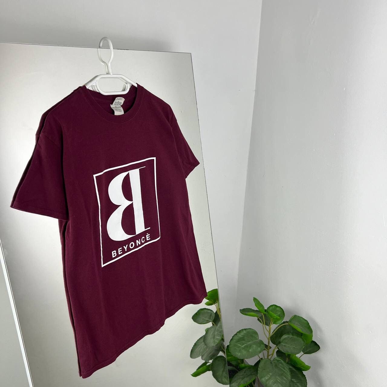 Band Tees Vintage Y2k Tee RNB Beyoncé Big Logo Size US M / EU 48-50 / 2 - 1 Thumbnail