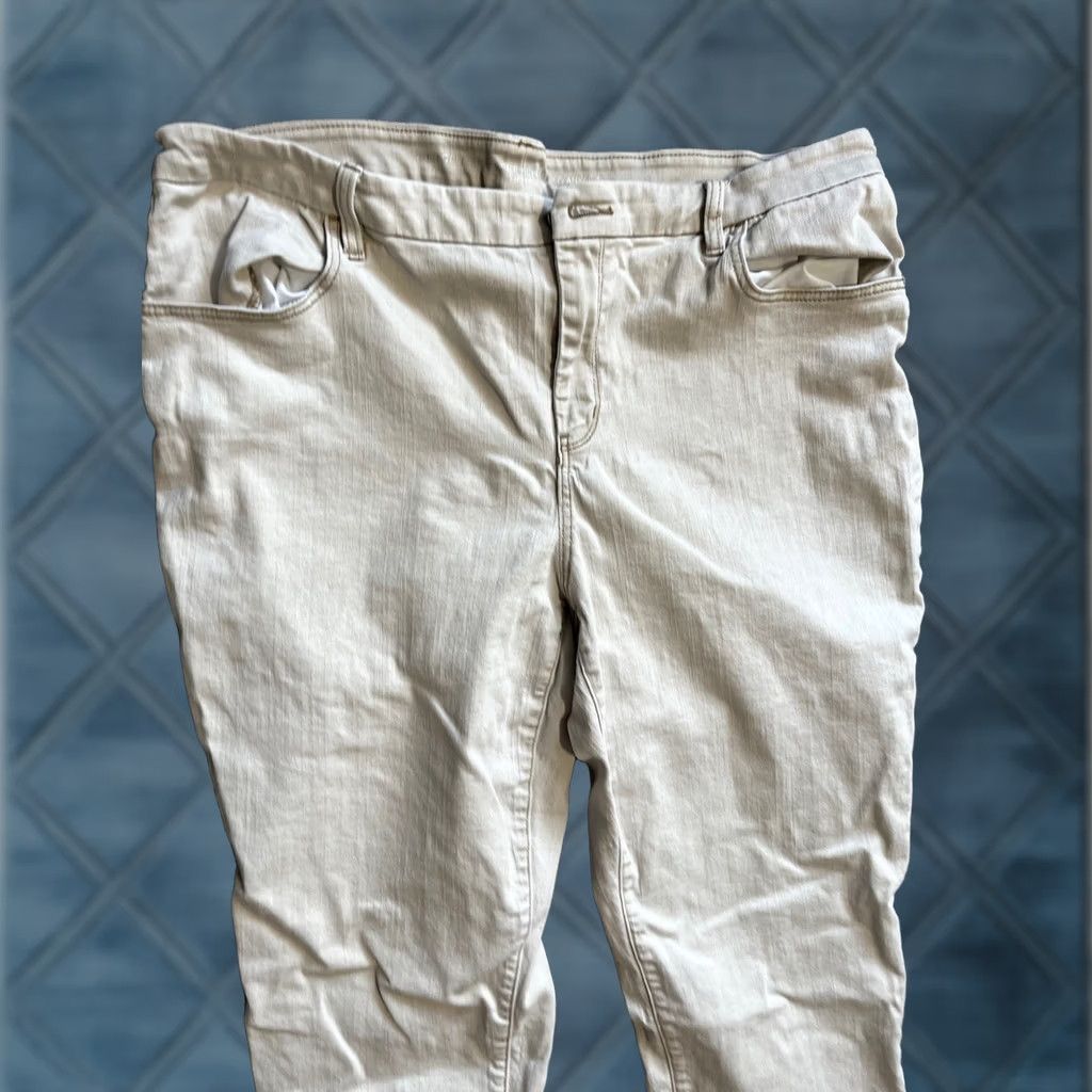 Vintage Chicos Perfect Stretch Girlfriend Slim Leg Ankle Jeans 3 Tan Comfort Shaping fit Size 40" / US 18 - 1 Thumbnail