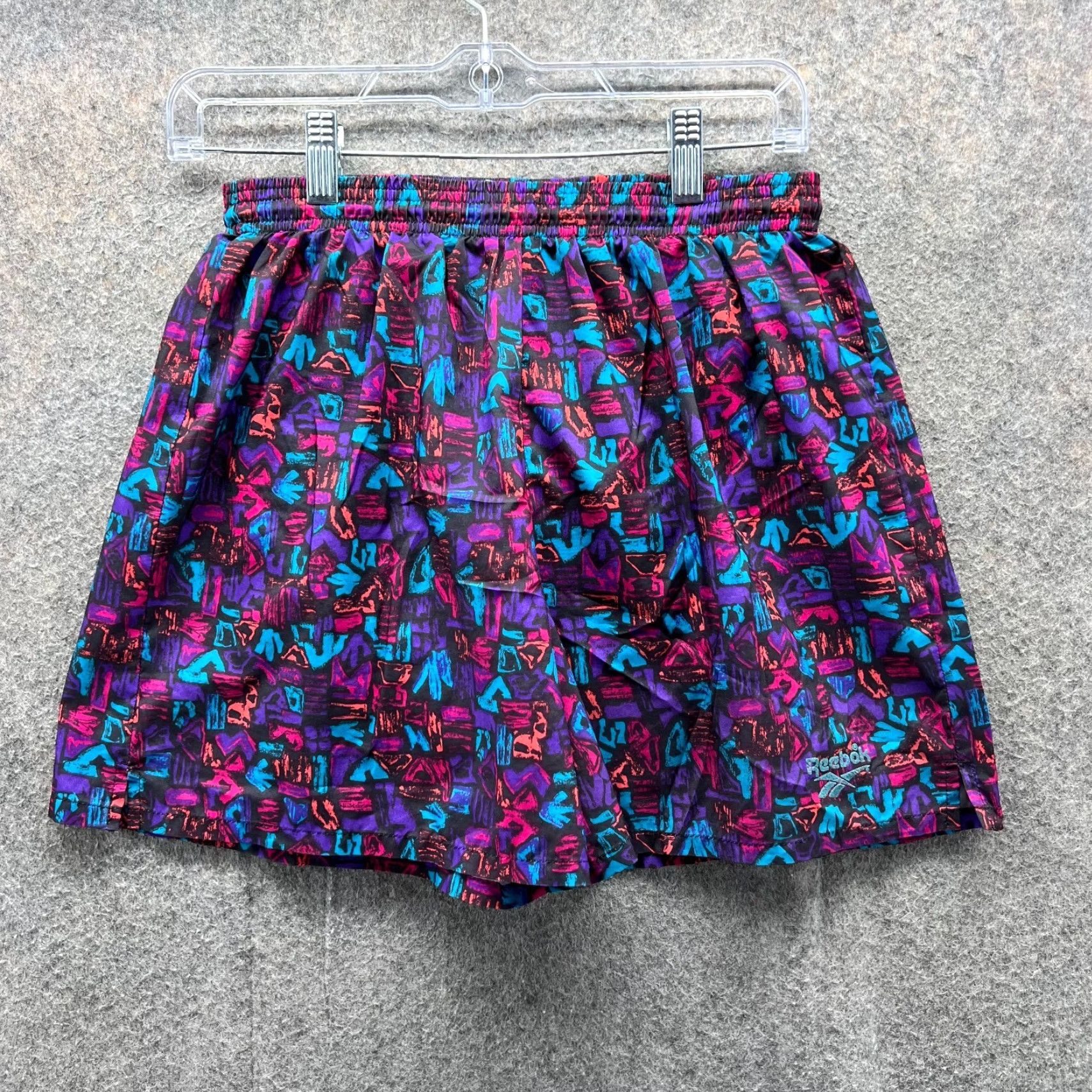 Reebok VINTAGE Reebok Shorts Men Medium Purple Geometric 90s USA Board Shorts Size US 31 - 2 Thumbnail