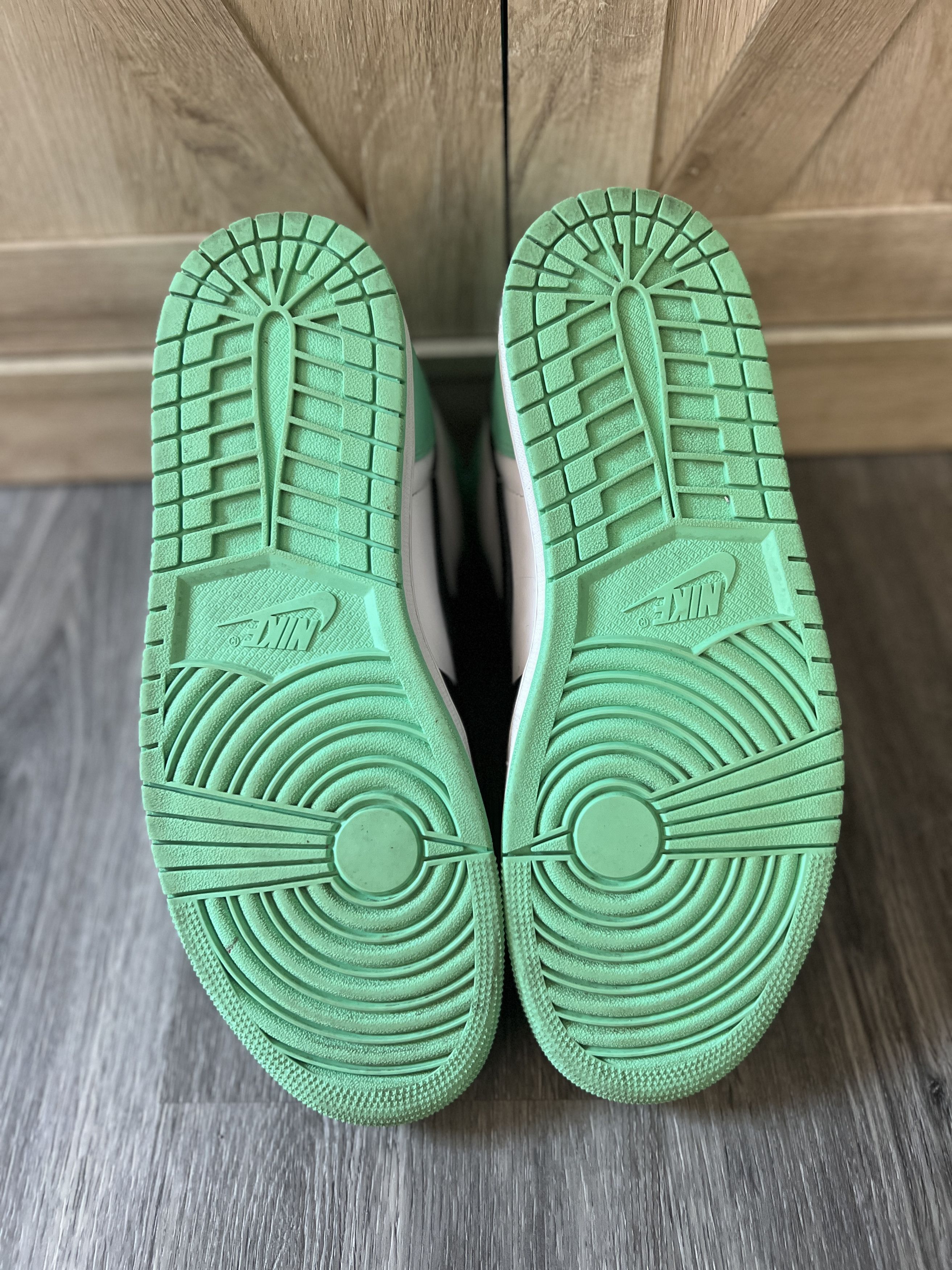 Jordan Brand Jordan 1 Retro High OG Green Glow Size US 11.5 / EU 44-45 - 5 Thumbnail