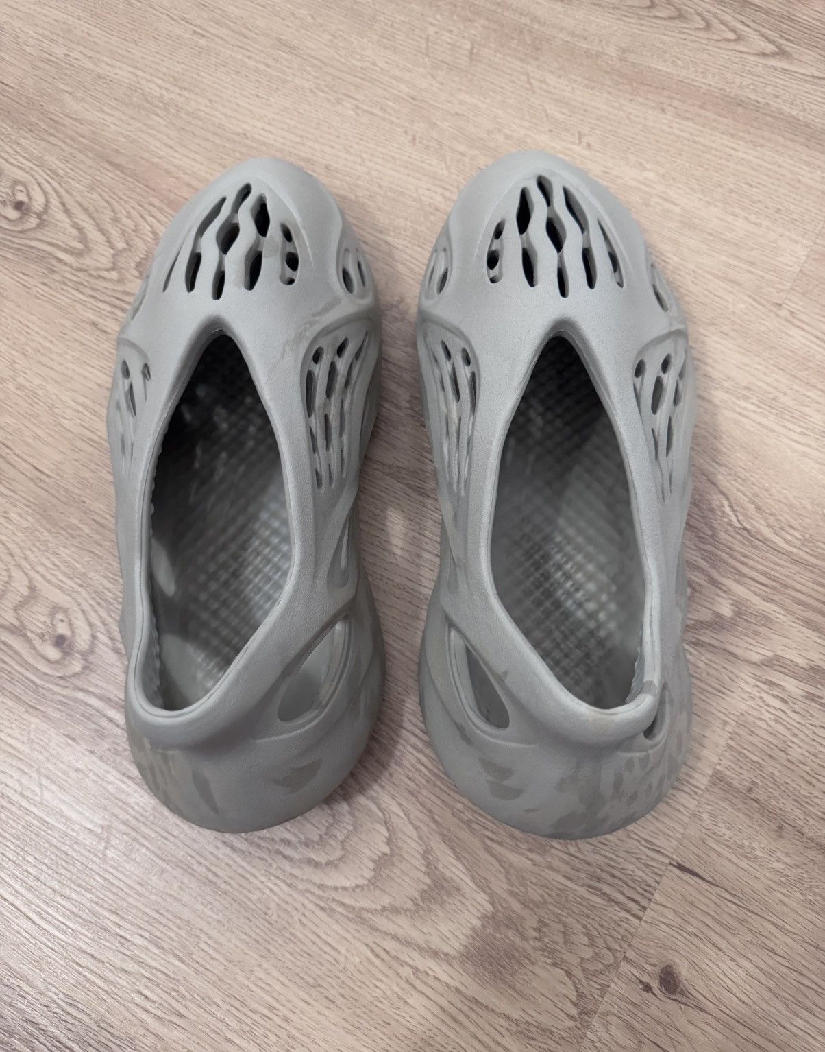 Adidas Adidas Yeezy Foam RNNR Stone Sage Size US 10 / EU 43 - 8 Thumbnail