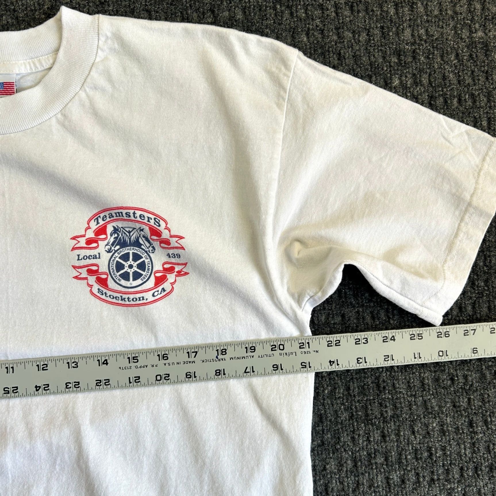 Vintage VINTAGE Bayside Union T Shirt Local 439 Teamsters Crew Neck L Blue Cotton Short Sleeve USA Made in USA 80s USA Size US L / EU 52-54 / 3 - 7 Thumbnail