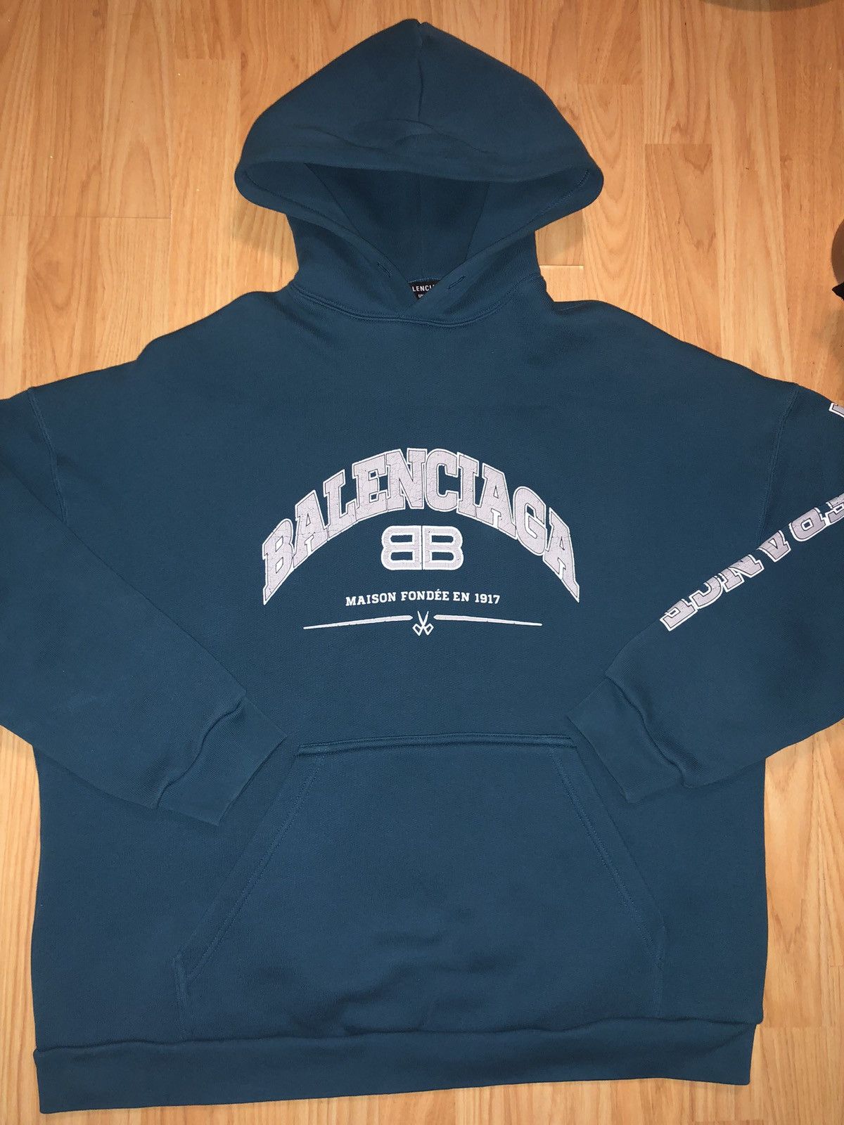 Balenciaga Maison Balenciaga Wide Fit Hoodie - Size Xtra Small Size US XS / EU 42 / 0 - 1 Thumbnail