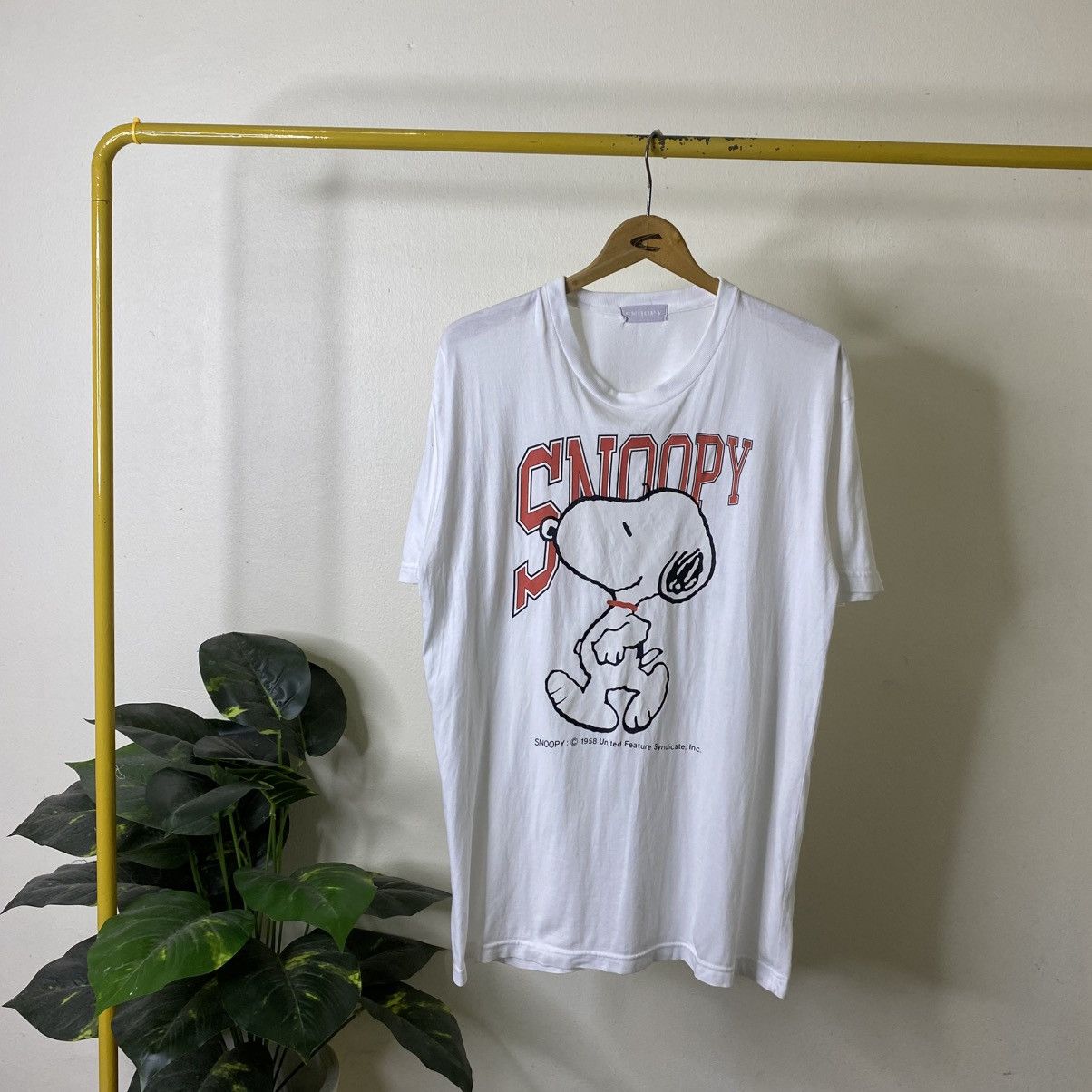 Peanuts Vintage 1990s Snoopy Cartoon Big Graphic T Shirt Size US L / EU 52-54 / 3 - 1 Thumbnail