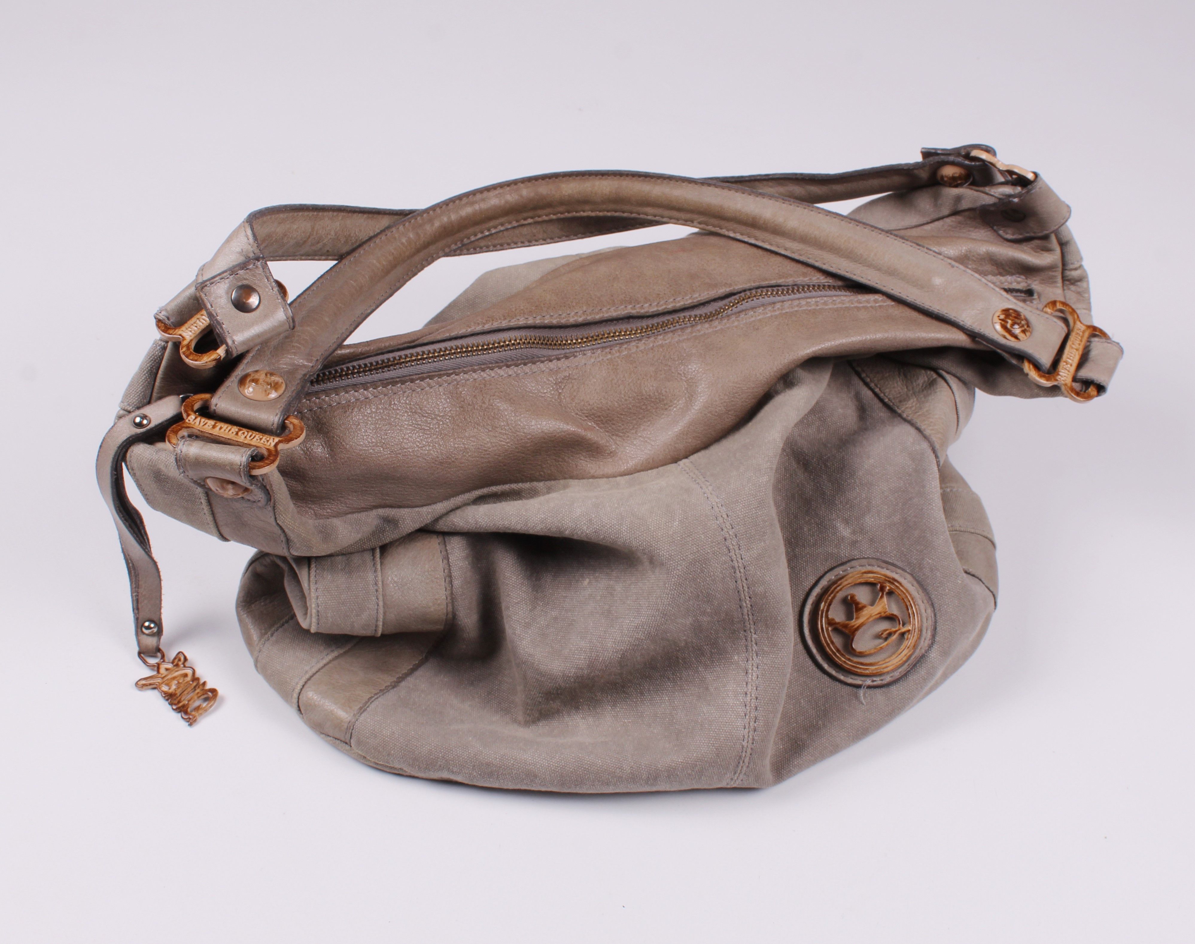 Vintage Vintage Save the Queen Canvas Leather Shoulder Bag Size ONE SIZE - 1 Thumbnail