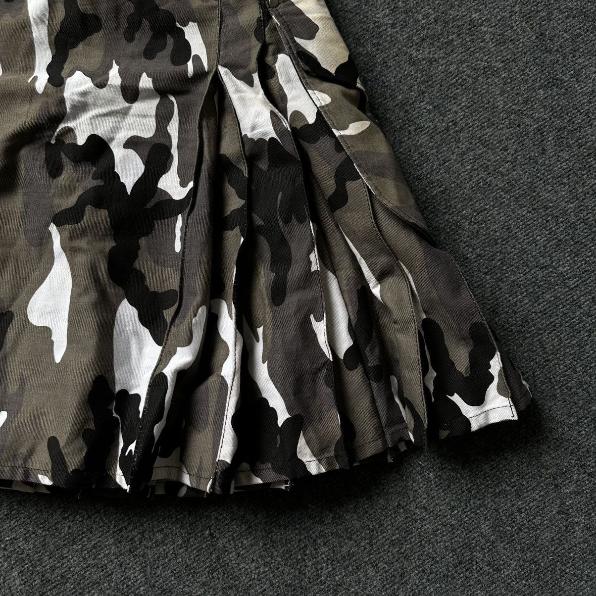 Le Grande Bleu (L.G.B.) VTG Women’s Midi Skirt Camo Military Pop Punk Gothic Size 32" / US 10 / IT 46 - 9 Thumbnail