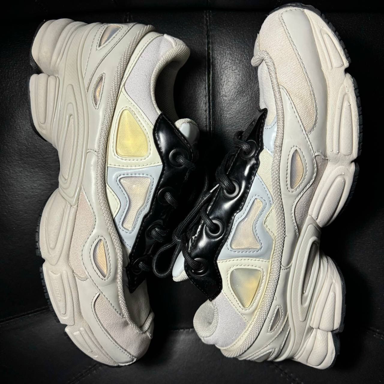 Adidas × Raf Simons Adidas Raf Simons Ozweego Cream White Size US 9 / EU 42 - 4 Thumbnail
