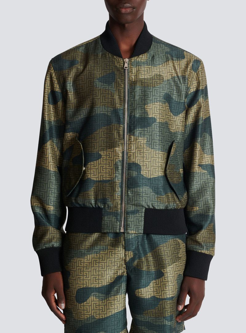 Balmain o1mt1gz0126 Camouflage Shantung Bomber Jacket Military Green Size US M / EU 48-50 / 2 - 5 Thumbnail