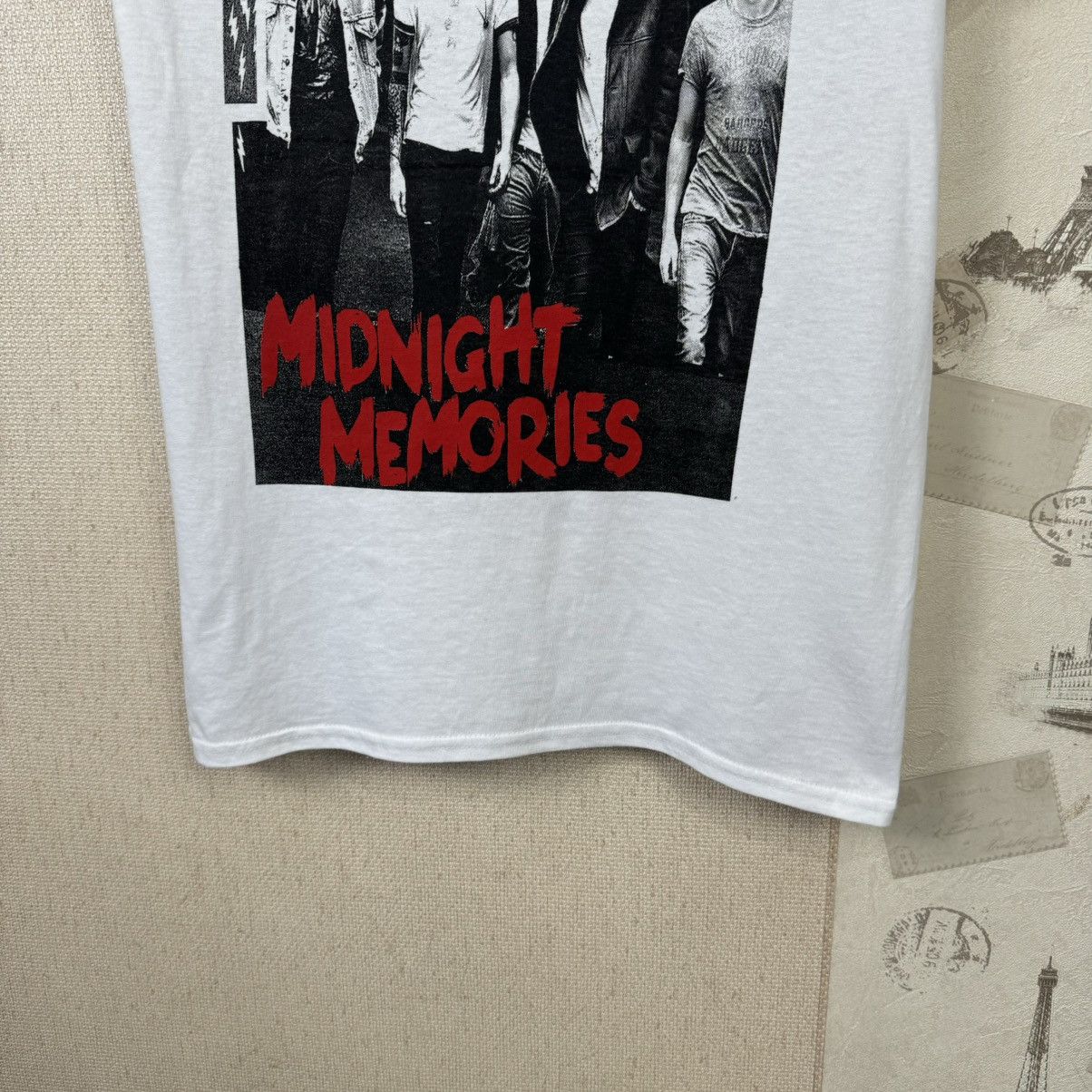 Other One Direction T shirt Midnight Memories Rock sz S White Size US XL / EU 56 / 4 - 7 Thumbnail