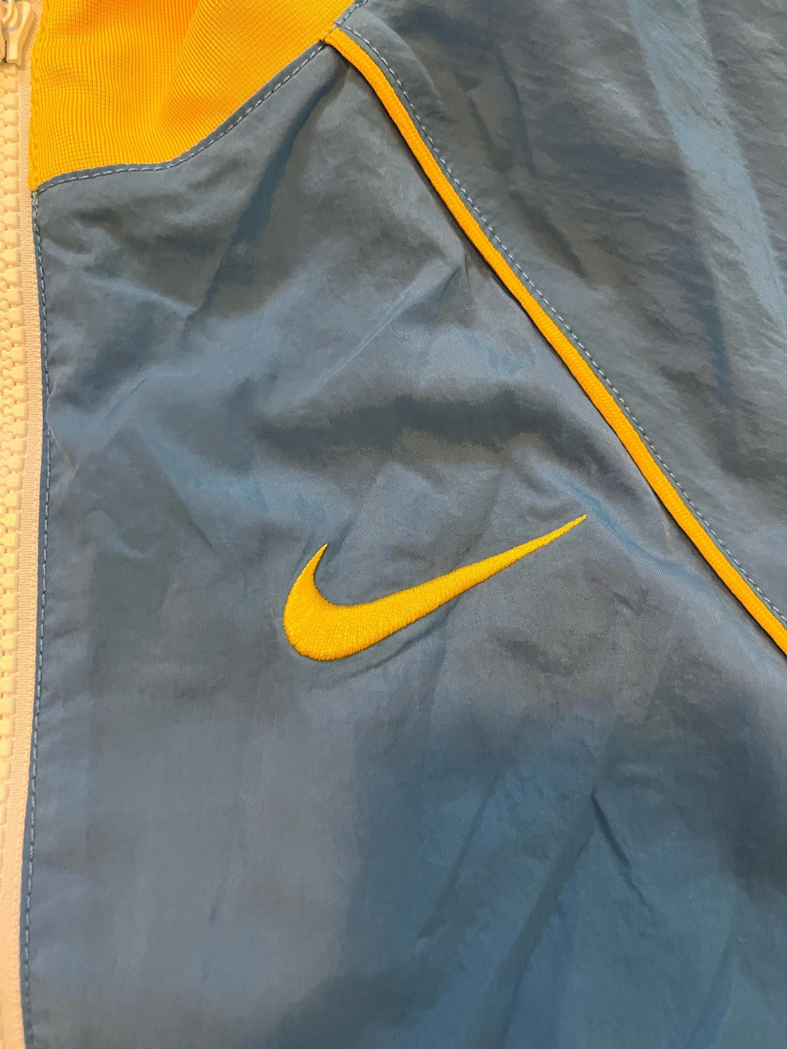 Nike Nike NBA Los Angeles Lakers Courtside Tracksuit Jacket Sample Size US M / EU 48-50 / 2 - 2 Thumbnail