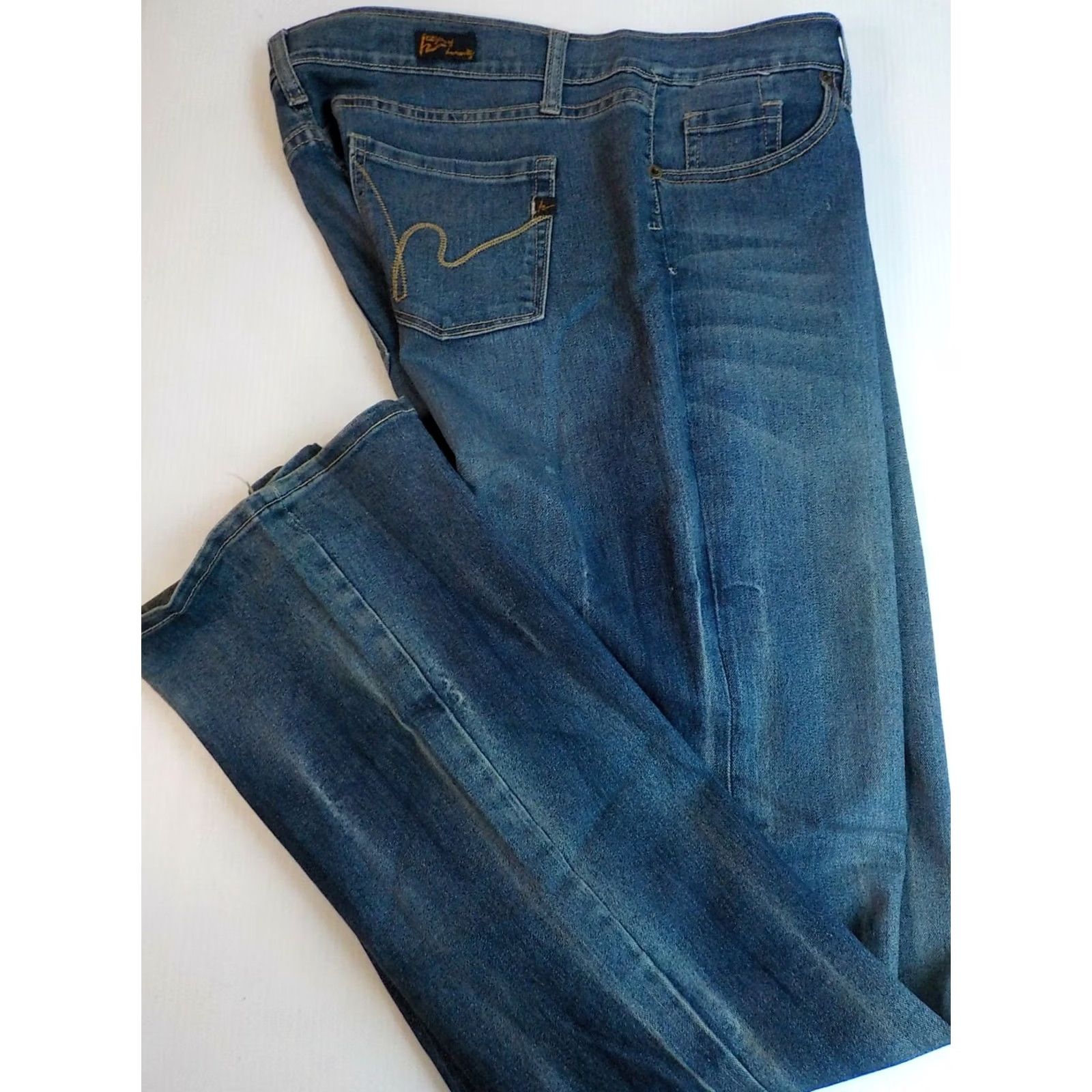 Citizens Of Humanity Citizens of Humanity Kelly #001 Low Bootcut Jeans Blue Medium Wash 31x34 Womens Jeans Blue Medium Wash 5 Pockets Good Condition Size 24" / US 00 / IT 34 - 2 Thumbnail