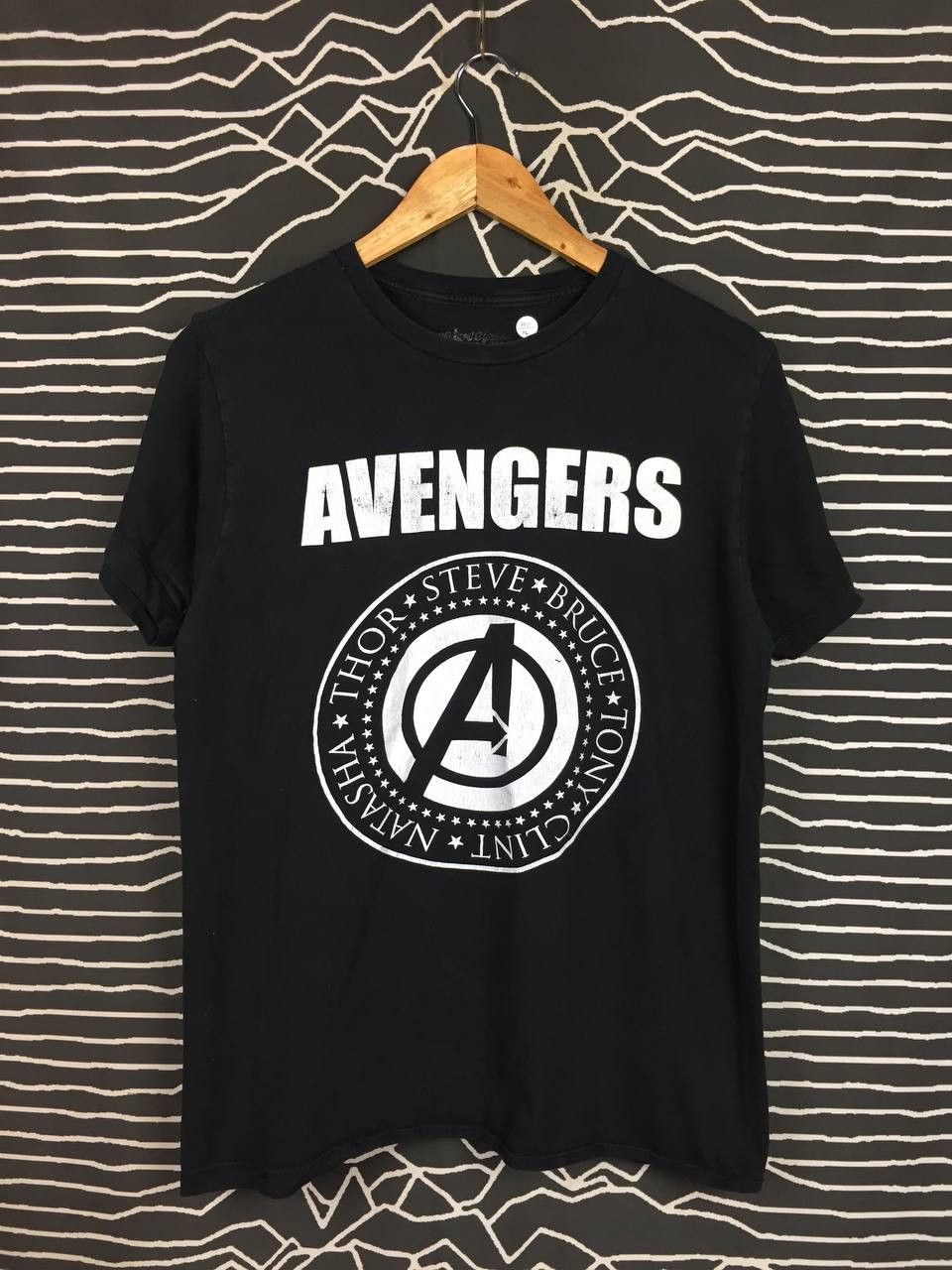 Marvel Comics Marvel Avengers Age Of Ultron Circle Emblem Logo Tee Size US M / EU 48-50 / 2 - 1 Thumbnail