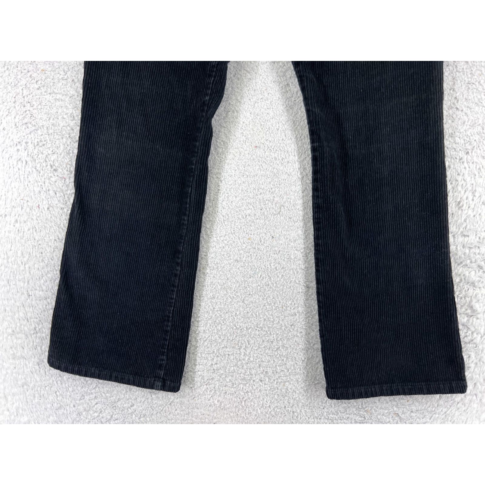 Vintage VINTAGE Eunina Pants Womens 5 Black Corduroy 100% Cotton Flare Bootcut 26x27"} Size 27" / US 4 / IT 40 - 2 Thumbnail