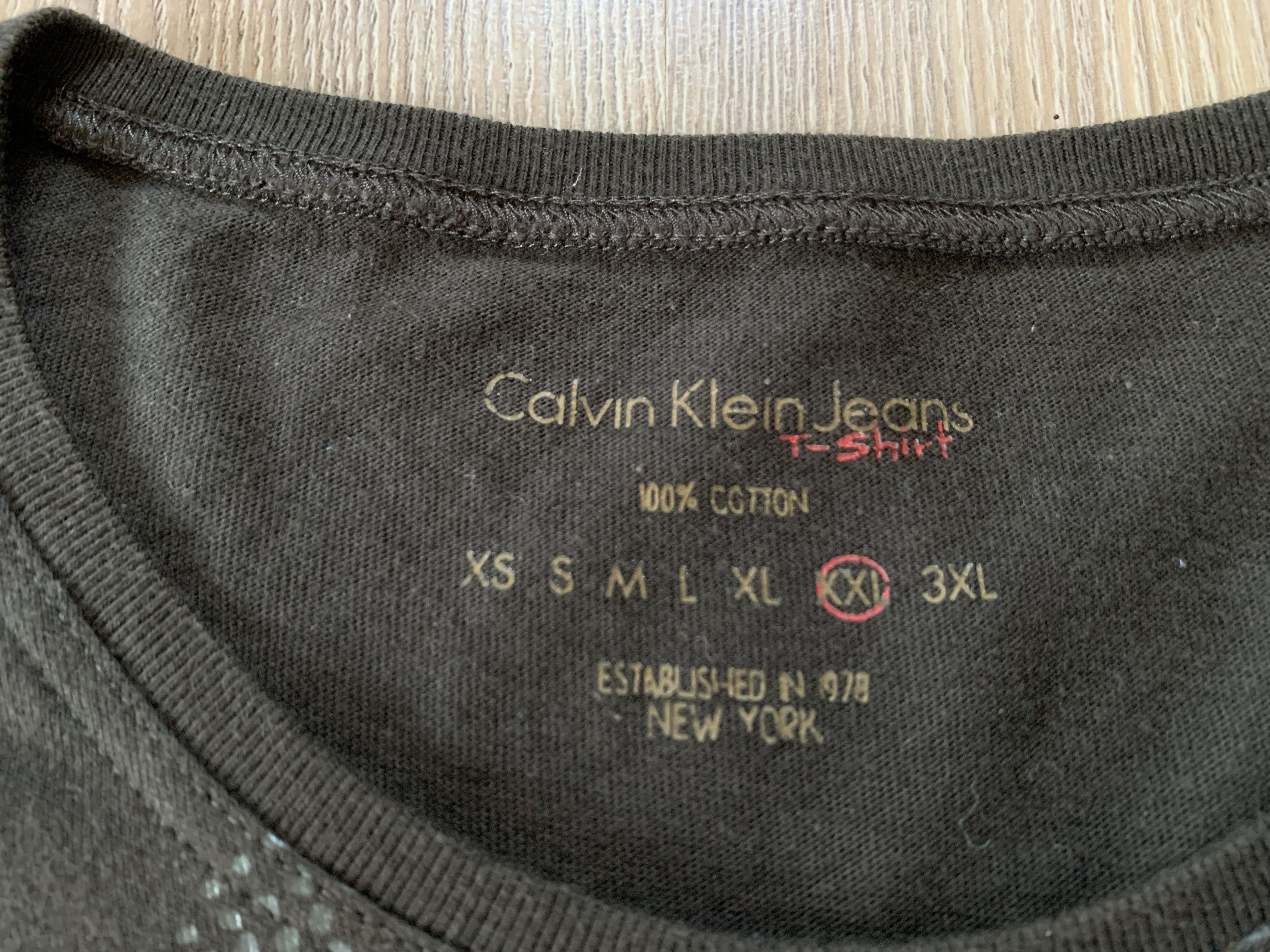 Calvin Klein Calvin Klein Mens Vintage Printed Long Sleeve Size US XXL / EU 58 / 5 - 6 Thumbnail