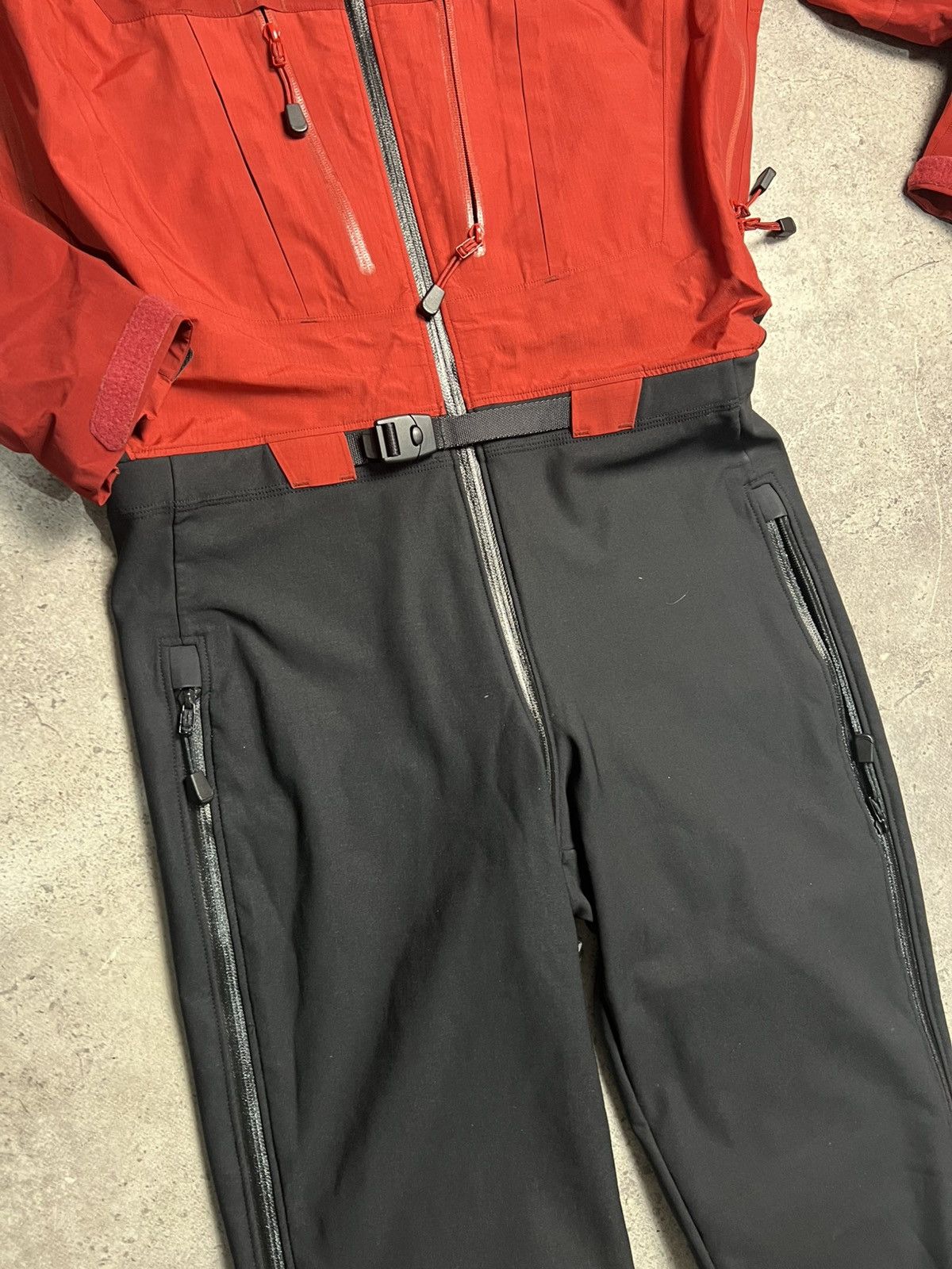 Arc'teryx Vintage Arcteryx Alpha Goretex Full Ski Suit Size M Size US M / EU 48-50 / 2 - 10 Thumbnail