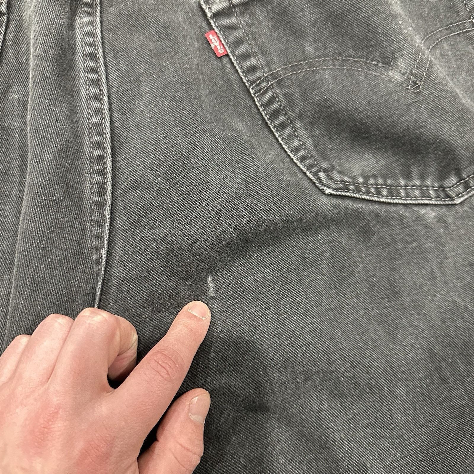 Levi's VTG Levis 550 Jeans Mens 40x30 Black Denim Relaxed Fit Baggy Size US 40 / EU 56 - 10 Thumbnail