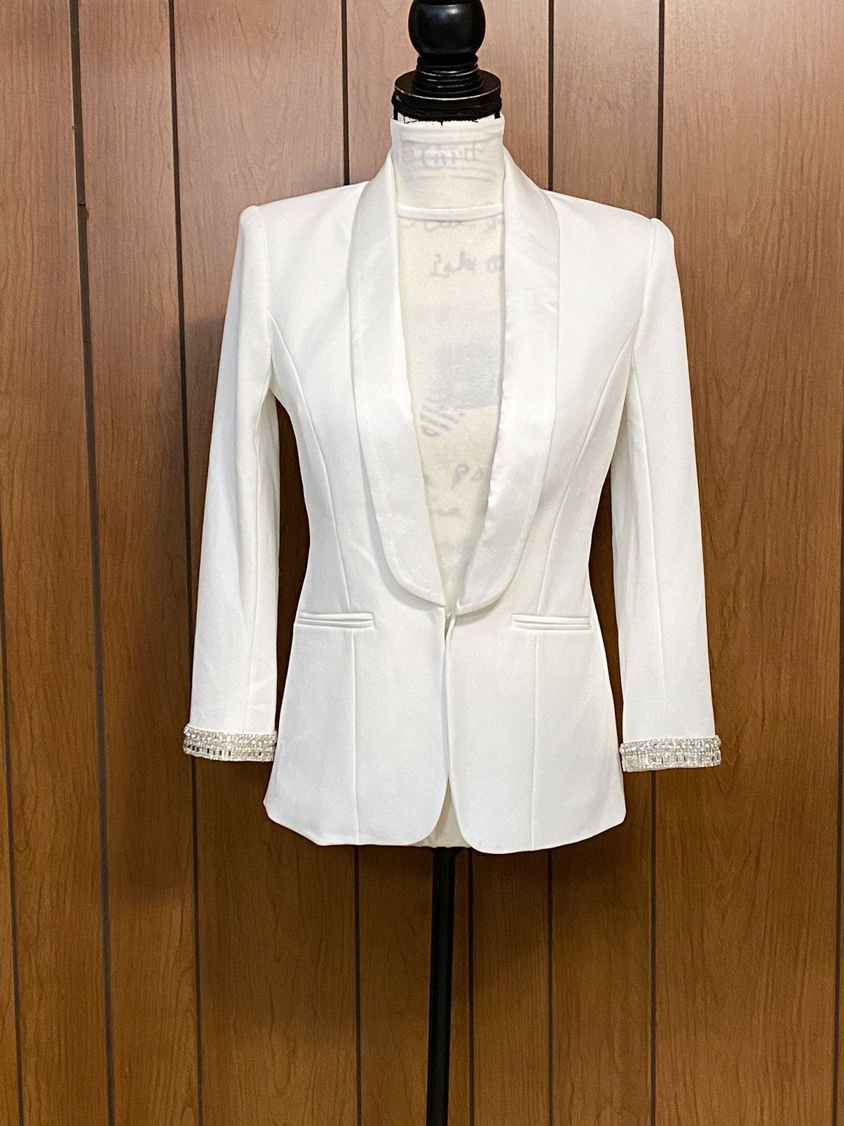 Generation Love Generation Love Argo Crystal Trimmed Crepe Blazer size XS Size XS / US 0-2 / IT 36-38 - 7 Thumbnail