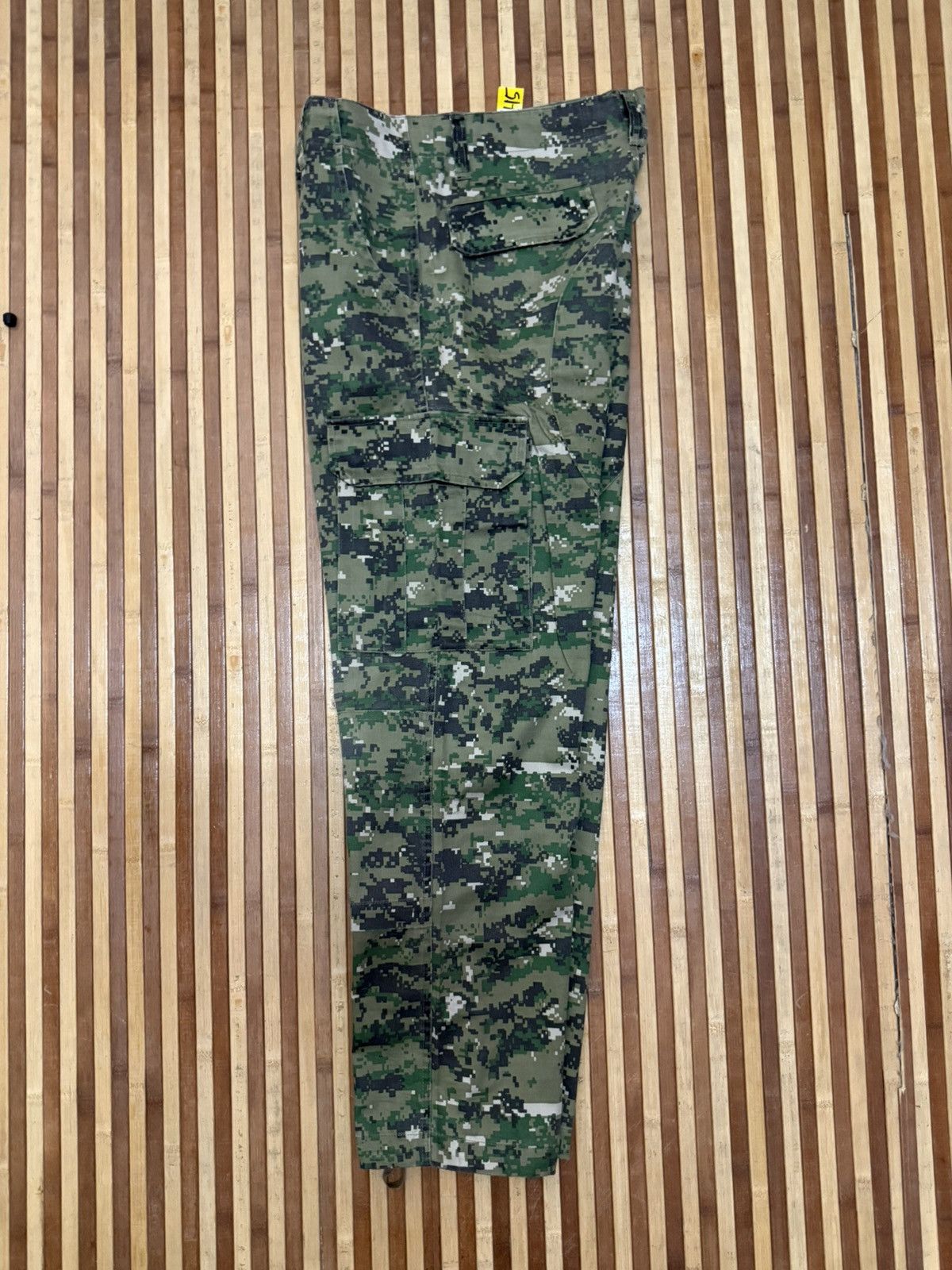 Japanese Brand Vintage Military Camouflage Vectors Cargo Pants Streetwear Size US 31 - 9 Thumbnail