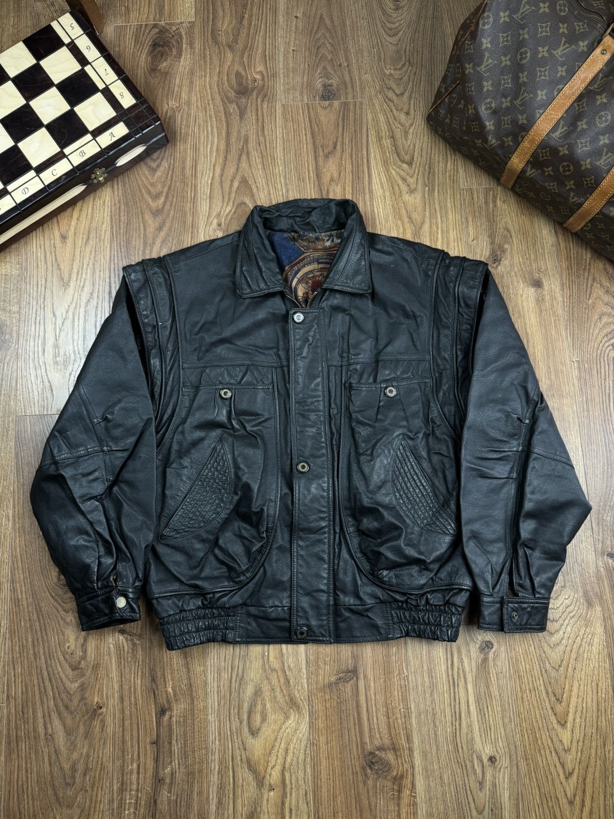 Vintage Vintage leather jacket 90s original retro casual item Size US L / EU 52-54 / 3 - 1 Thumbnail