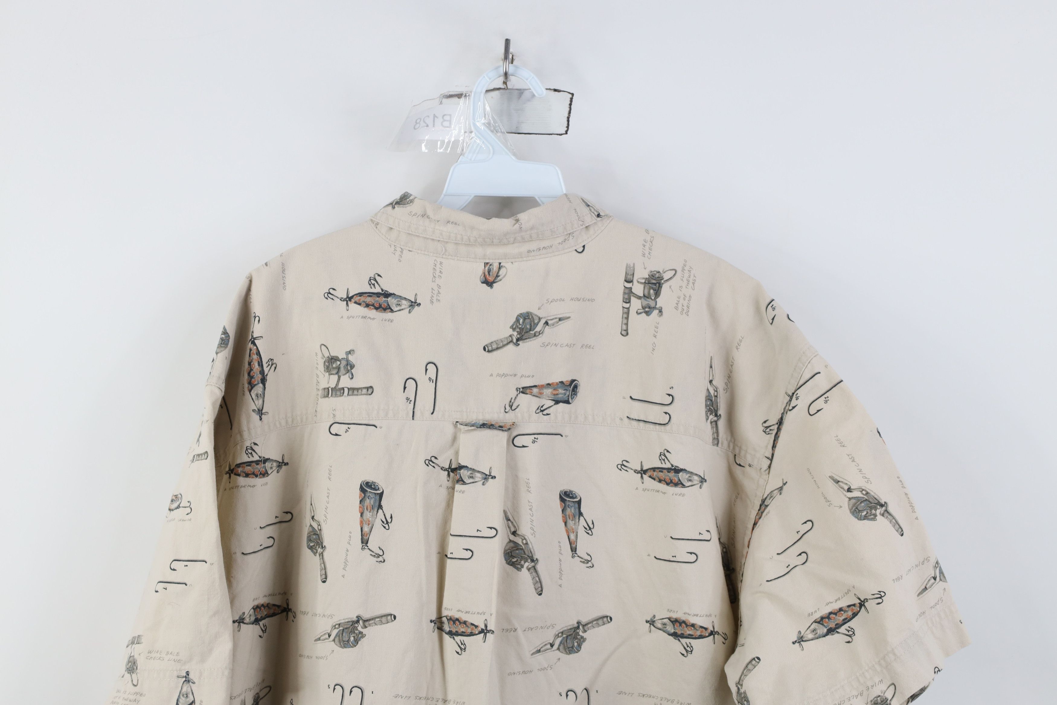 Woolrich Woolen Mills Vintage 90s Woolrich Over Print Short Sleeve Button Shirt Size US XL / EU 56 / 4 - 11 Thumbnail