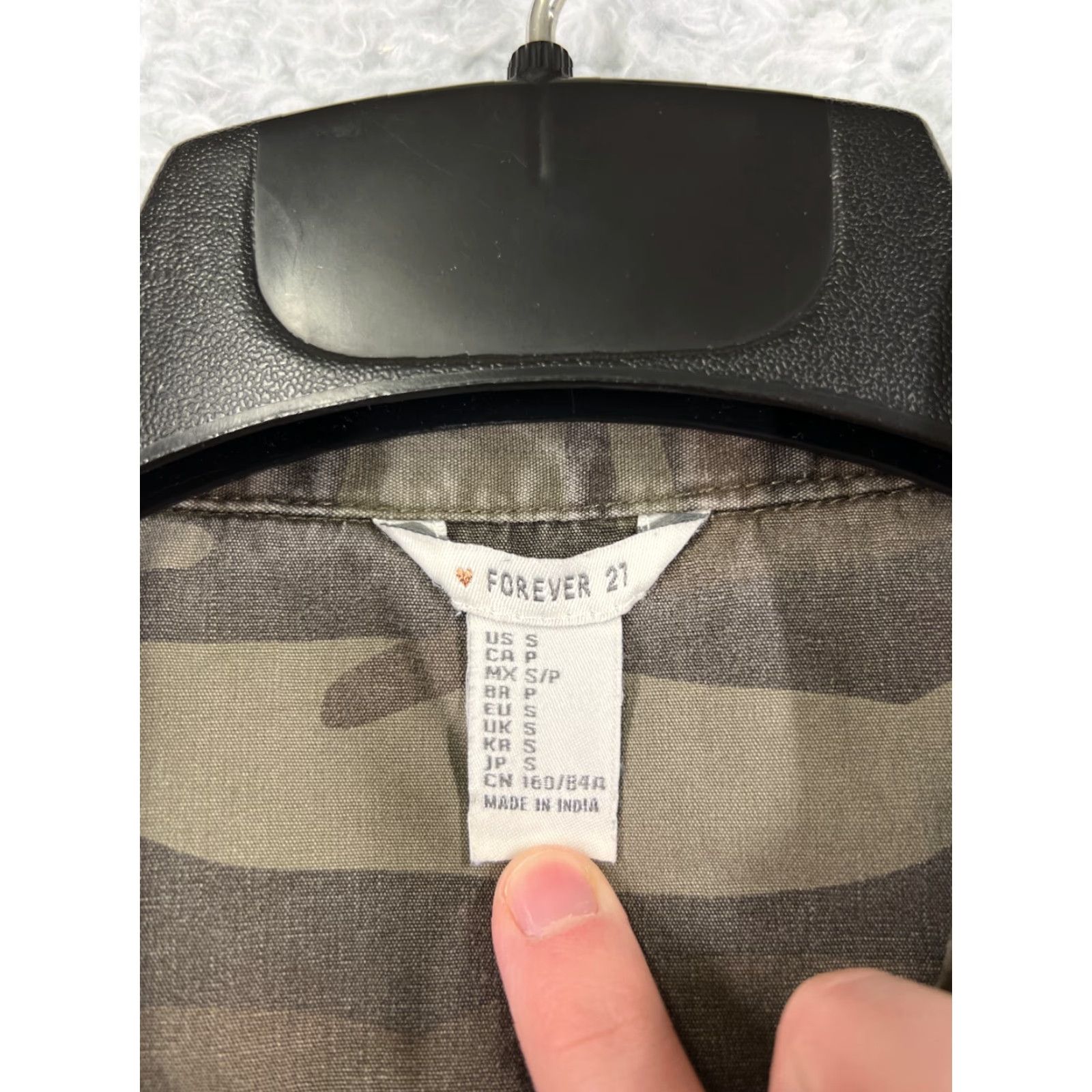 Forever 21 FOREVER 21 Camo Jacket Women S Green Casual Button-Up Cotton Bomber Size S / US 4 / IT 40 - 3 Thumbnail