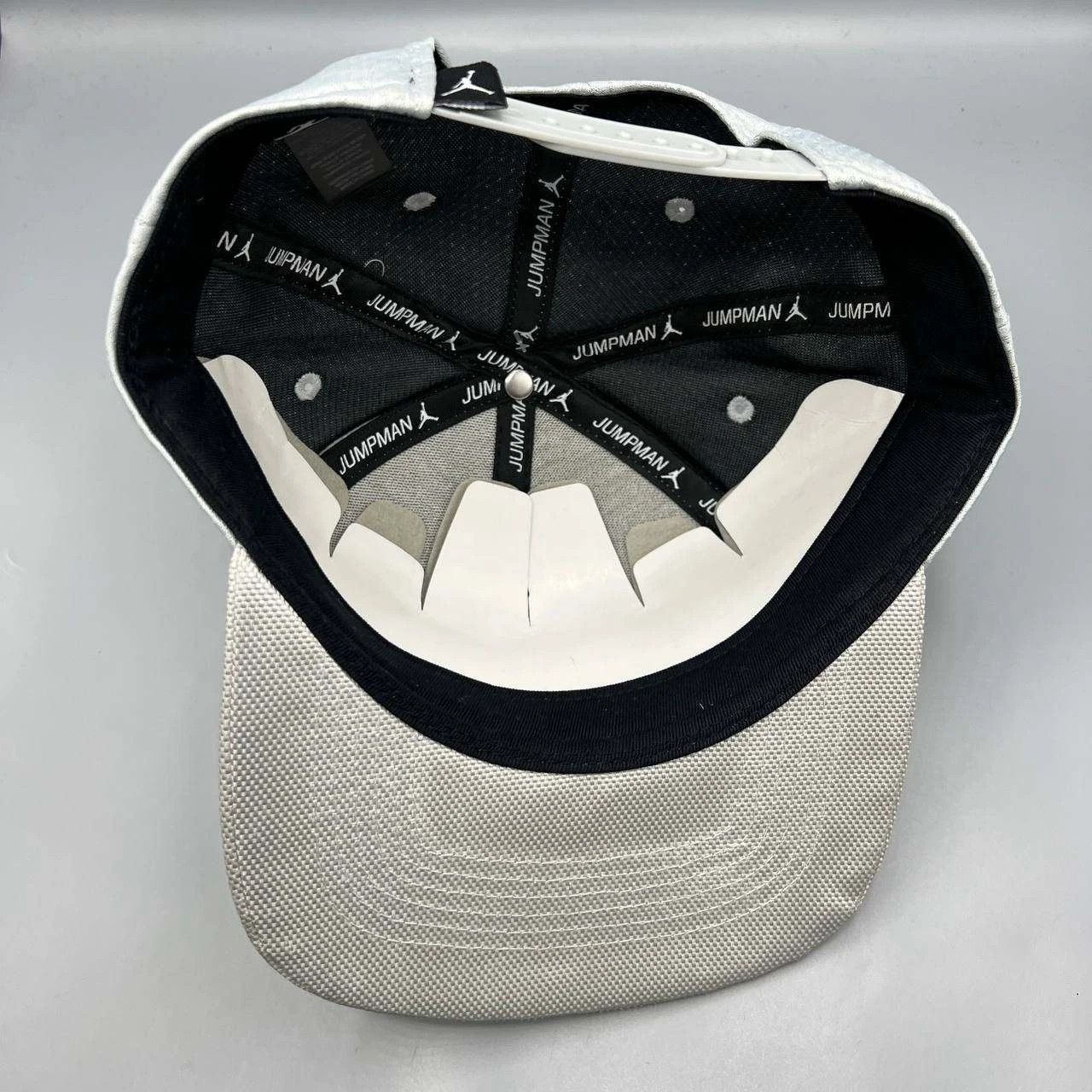 Jordan Brand Air Jordan 11 Hat Men Gray Embroidered Logo Snap Back Cap Size ONE SIZE - 2 Thumbnail