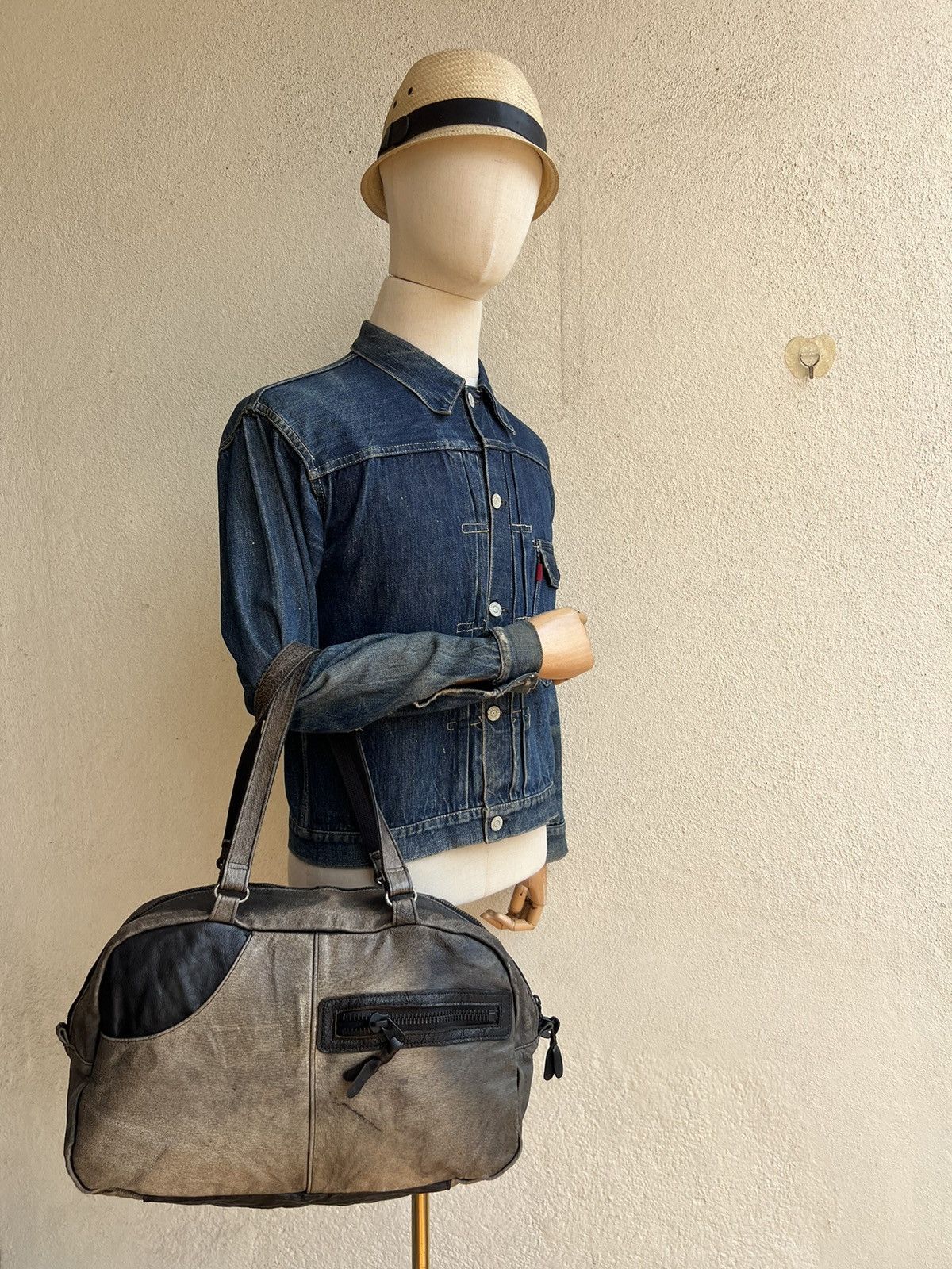 Japanese Brand Butler Verner Sails Japan Distressed Patina Leather Bag Size ONE SIZE - 3 Thumbnail