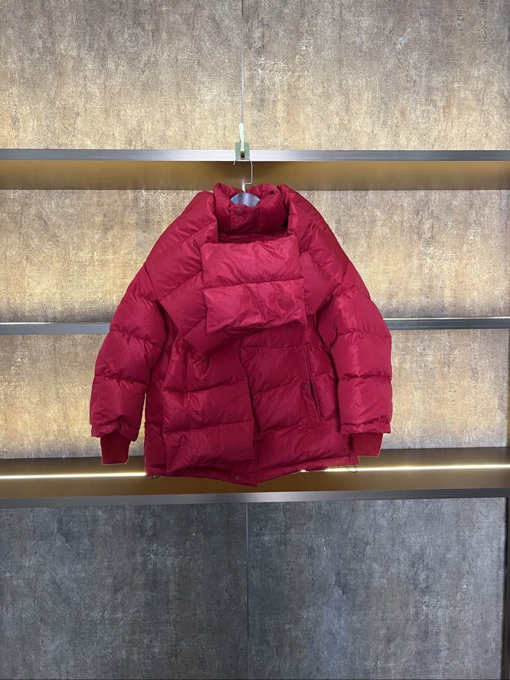 Balenciaga Balenciaga Red Scarf Detail Down Jacket Size 36 Size XS / US 0-2 / IT 36-38 - 1 Thumbnail