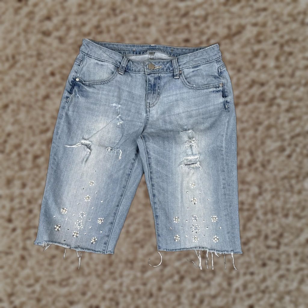 Vintage Jennifer Lopez Bermuda Shorts Womens 0 Blue Distressed Floral Beaded Rhinestone Size 25" / US 0 / IT 36 - 1 Thumbnail