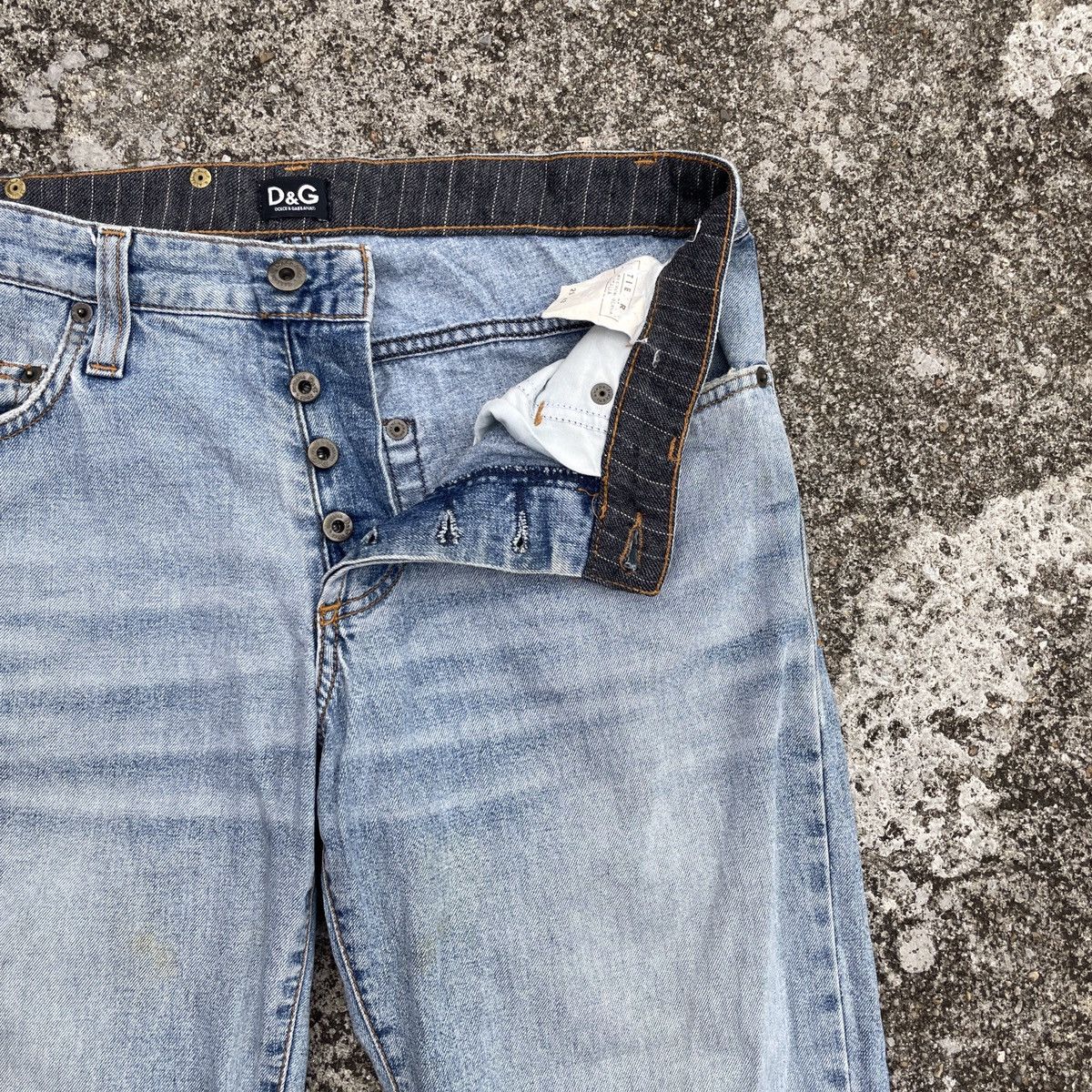 Dolce & Gabbana Vintage Dolce & Gabbana Distressed Denim Jeans Size US 30 / EU 46 - 2 Thumbnail