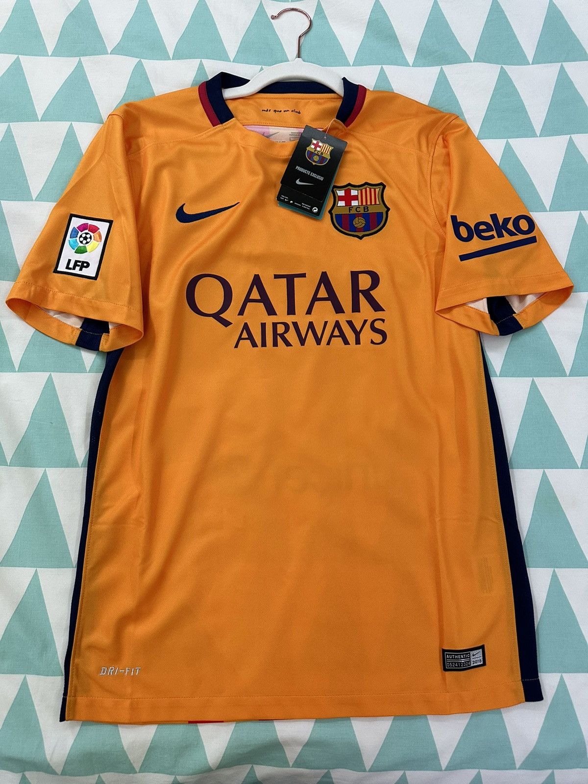 Nike Nike Barcelona 2015/16 Messi #10 Away Jersey Size Small BNWT Size US S / EU 44-46 / 1 - 3 Thumbnail