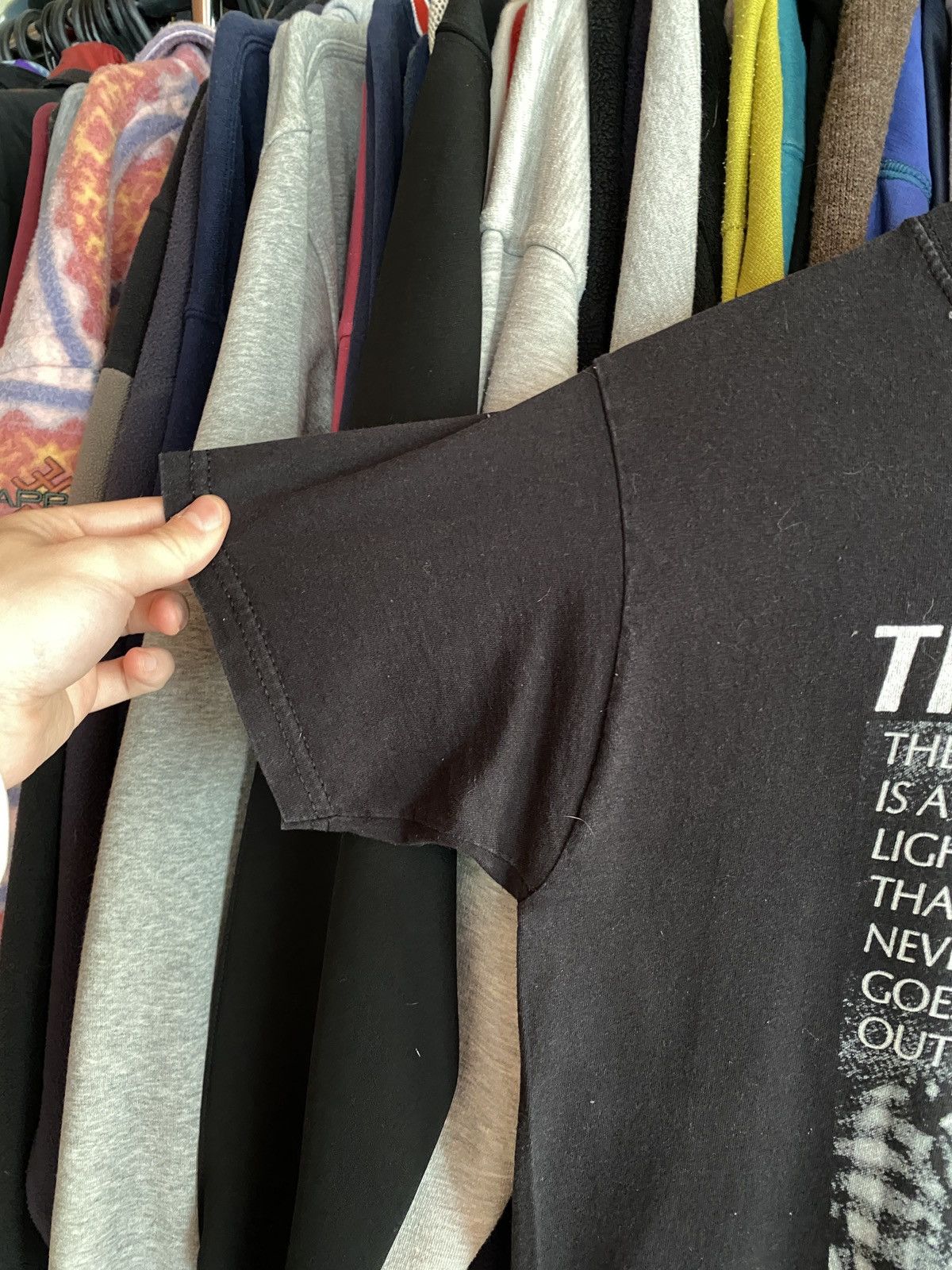 Band Tees THE SMITHS THERE IS A LIGHT THAT NEVER GOES OUT VINTAGE TEE Size US S / EU 44-46 / 1 - 3 Thumbnail