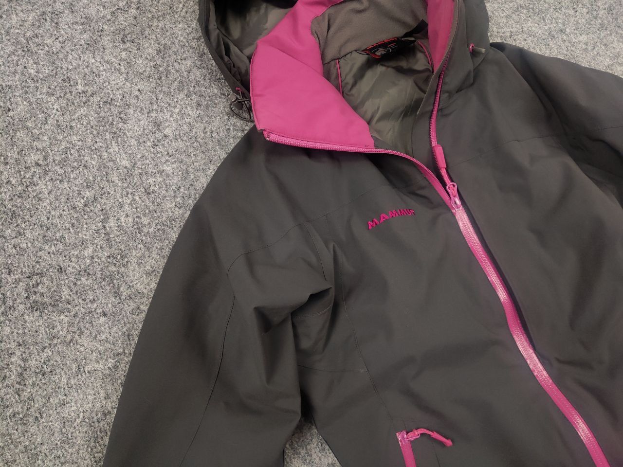 Mammut Mammut dry tech Waterproof Winter Ski Zip Hooded Jacket Size XS / US 0-2 / IT 36-38 - 4 Thumbnail