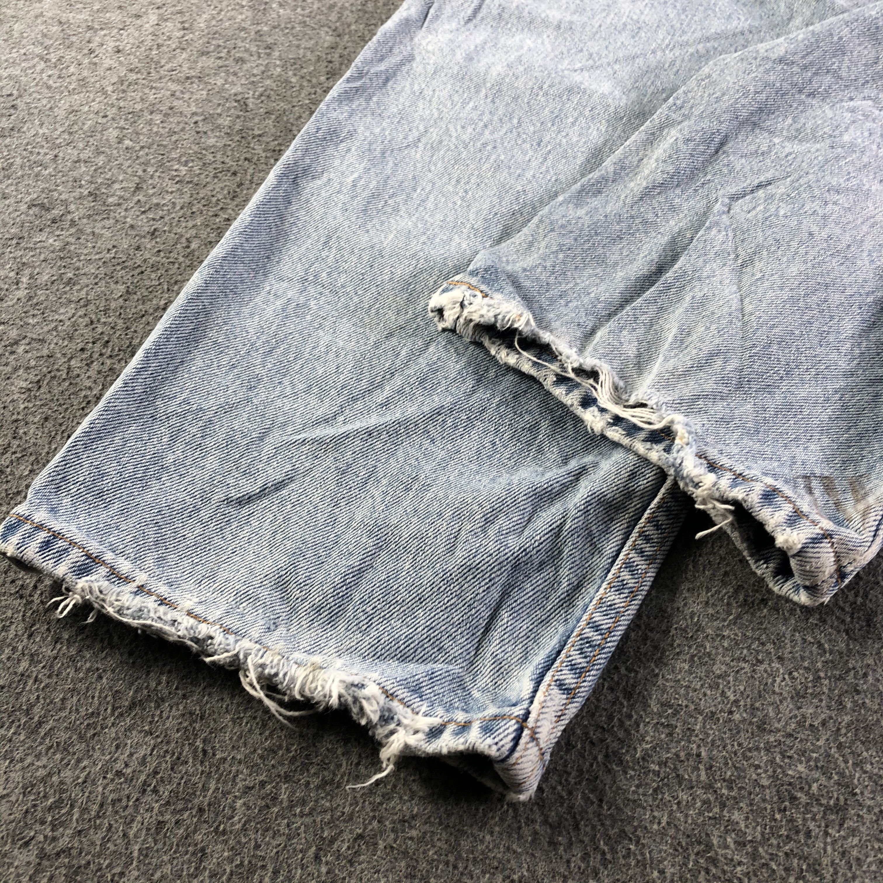 Levi's 90s Vintage Light Wash Levis 560 Jeans-J3241 Size US 34 / EU 50 - 6 Thumbnail