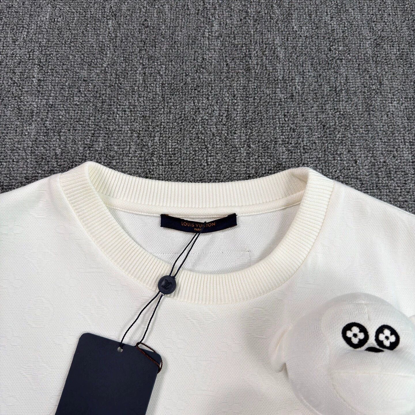 Louis Vuitton LV Doll Print White All-Over Short Sleeve L Size US L / EU 52-54 / 3 - 3 Thumbnail