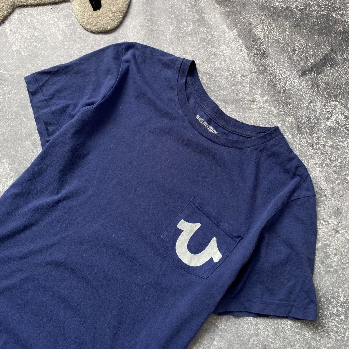 True Religion Men’s True Religion Big Graphic logo y2k Japanese tee Size US M / EU 48-50 / 2 - 3 Thumbnail