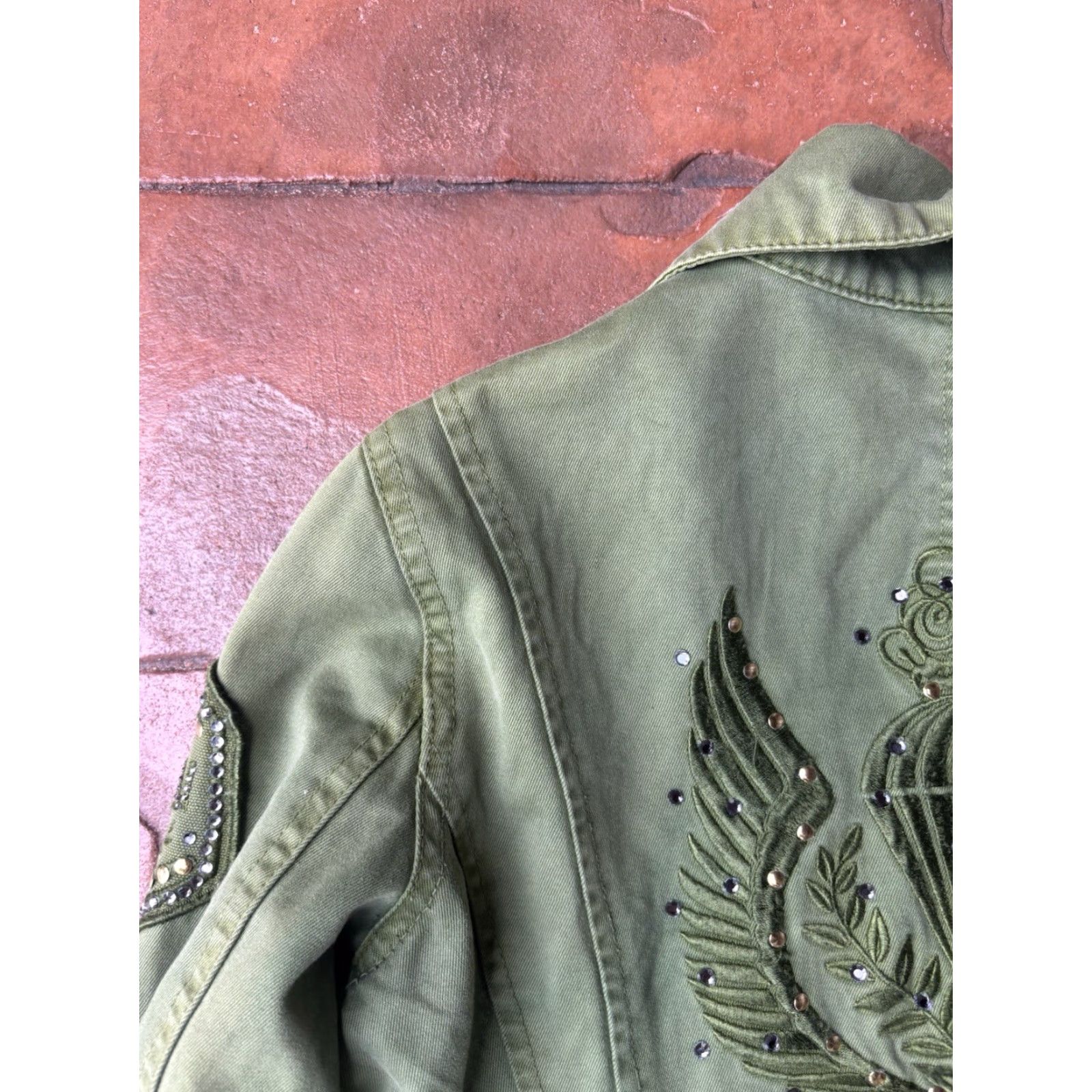 Vintage VINTAGE Kitson Military Jacket Women’s M Green Rhinestone Military Utilitarian Cotton Denim Short Sleeve? ( Note: This is no longer accurate. ) Size M / US 6-8 / IT 42-44 - 4 Thumbnail