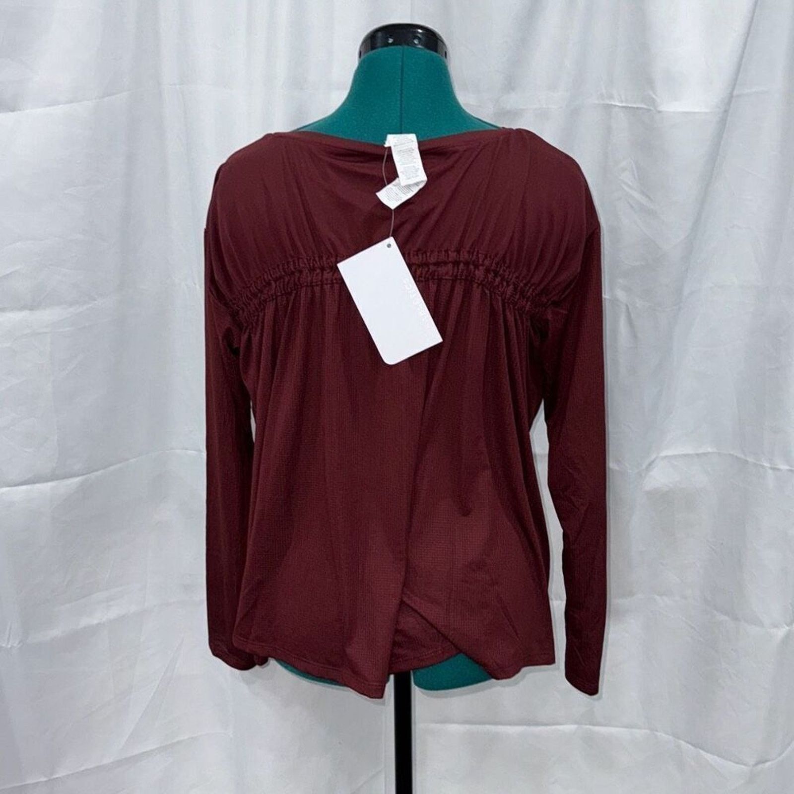 Fabletics Fabletics Red Cinched Back Long Sleeve Shirt | Sz M, NWT Size M / US 6-8 / IT 42-44 - 4 Thumbnail