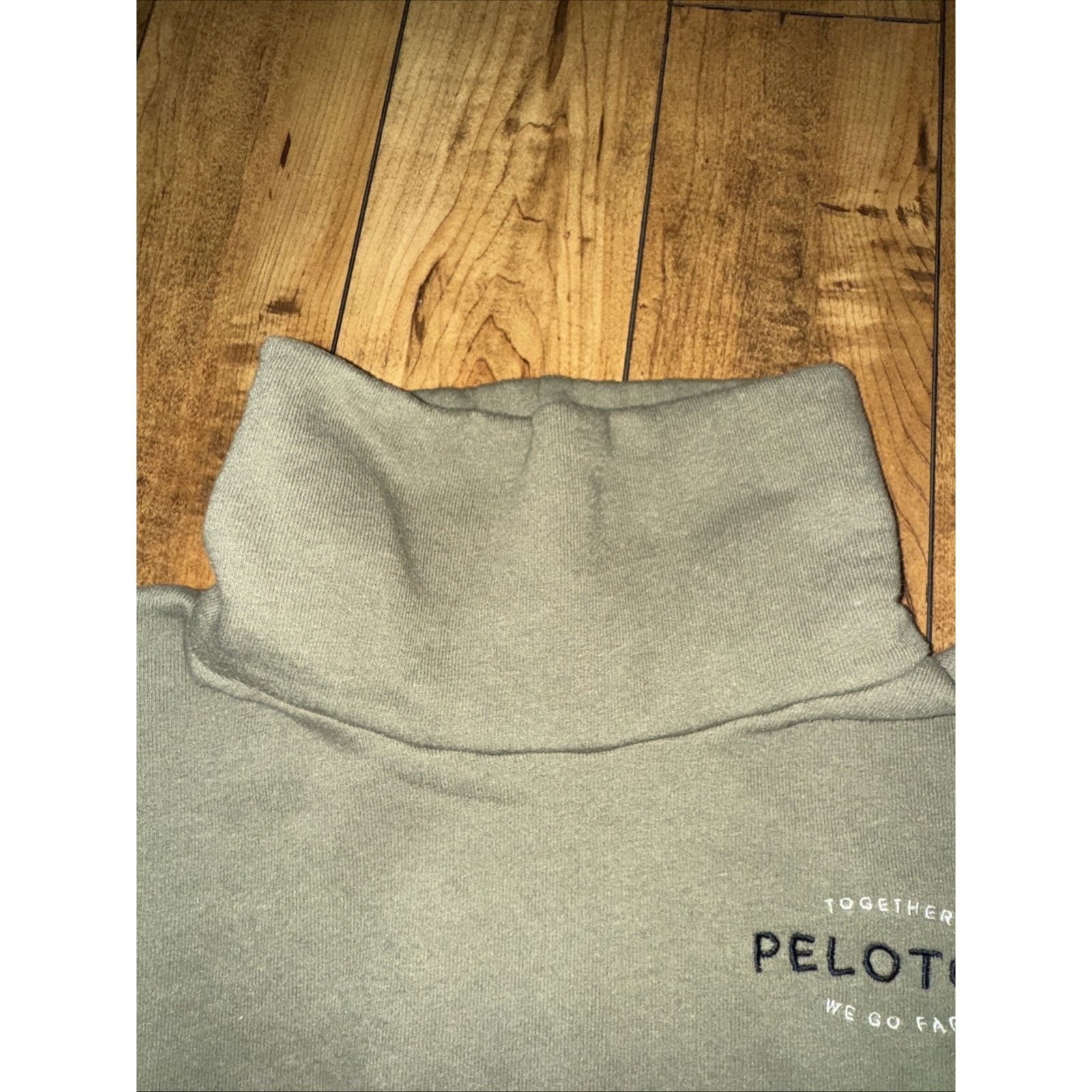 Peloton Peloton Women’s Olive Green Cozy Funnel Neck Sweater M 23x23 Size M / US 6-8 / IT 42-44 - 4 Thumbnail