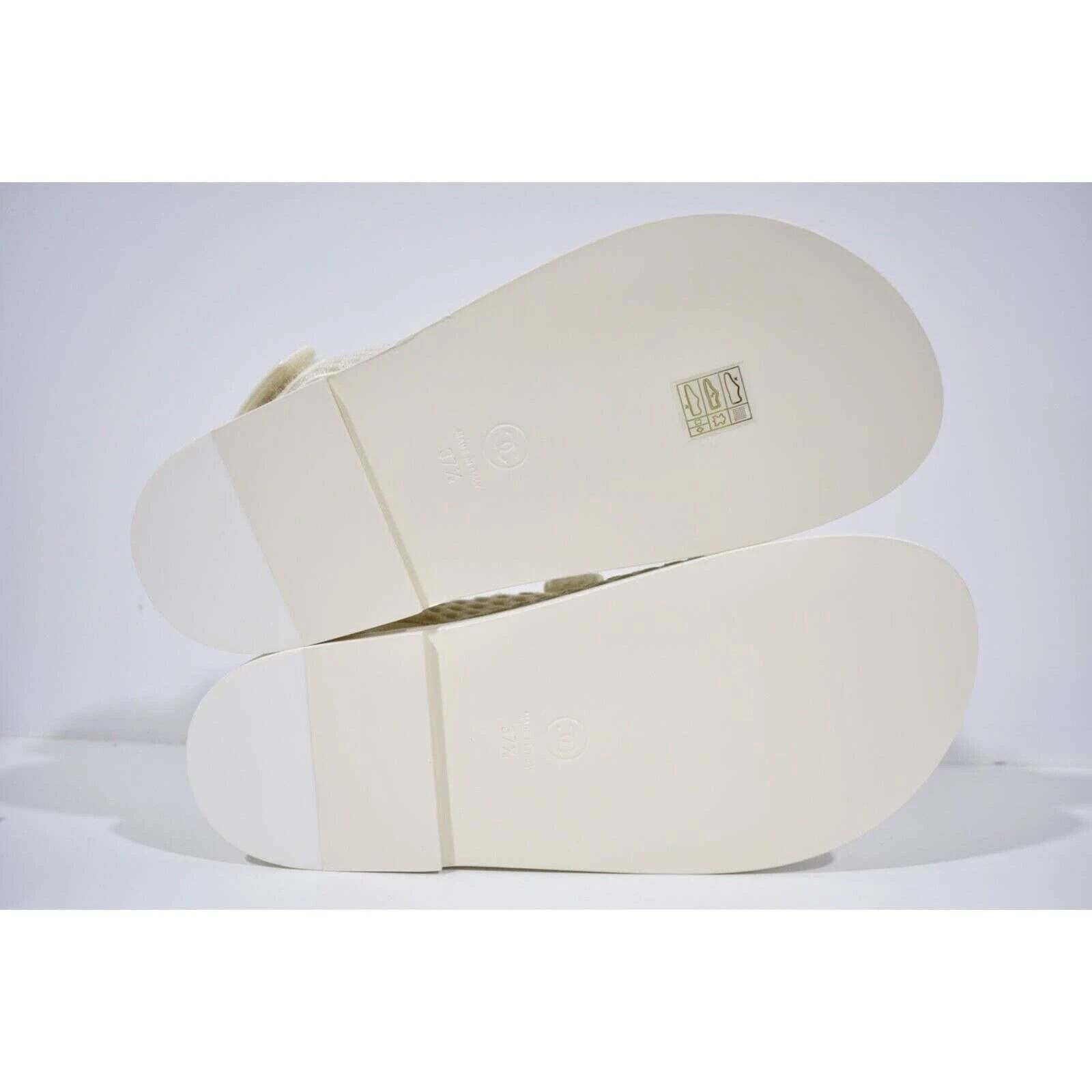 Chanel Chanel 22S Ivory White Knit CC Logo Mule Slide Strap Size US 7.5 / IT 37.5 - 11 Thumbnail