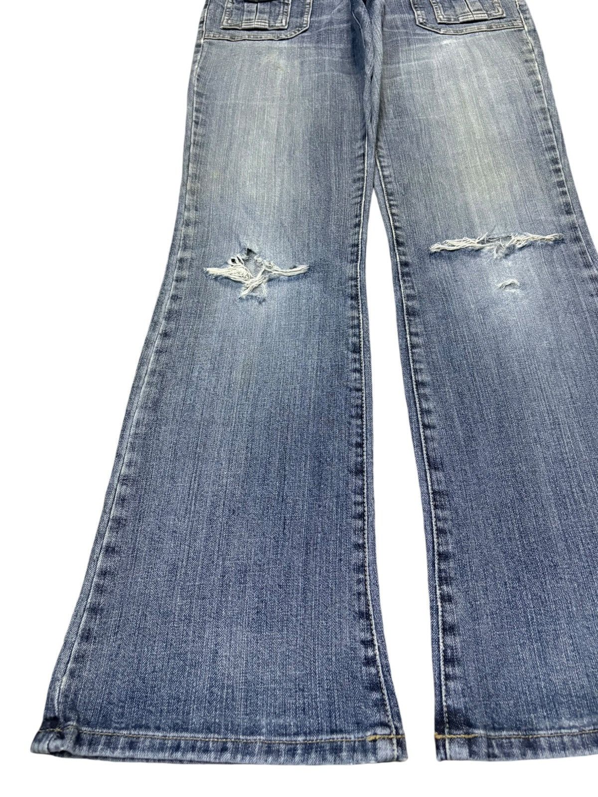 Japanese Brand Vintage Japanese Brand Faded Blue Wash Bush Flare Jeans Size 30" / US 8 / IT 44 - 6 Thumbnail