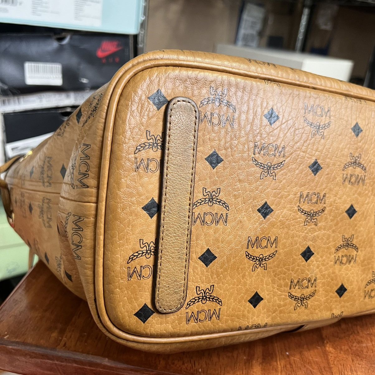 MCM MCM Medium Reversible Liz Shopper in Visetos Cognac Size ONE SIZE - 10 Thumbnail