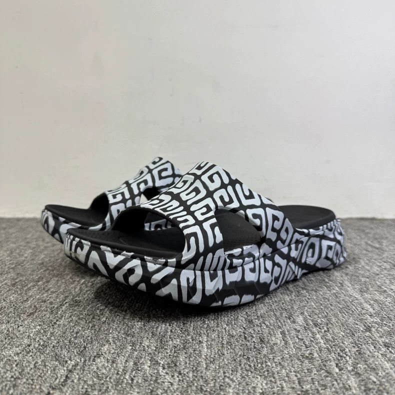 Givenchy Logo Printed Slippers