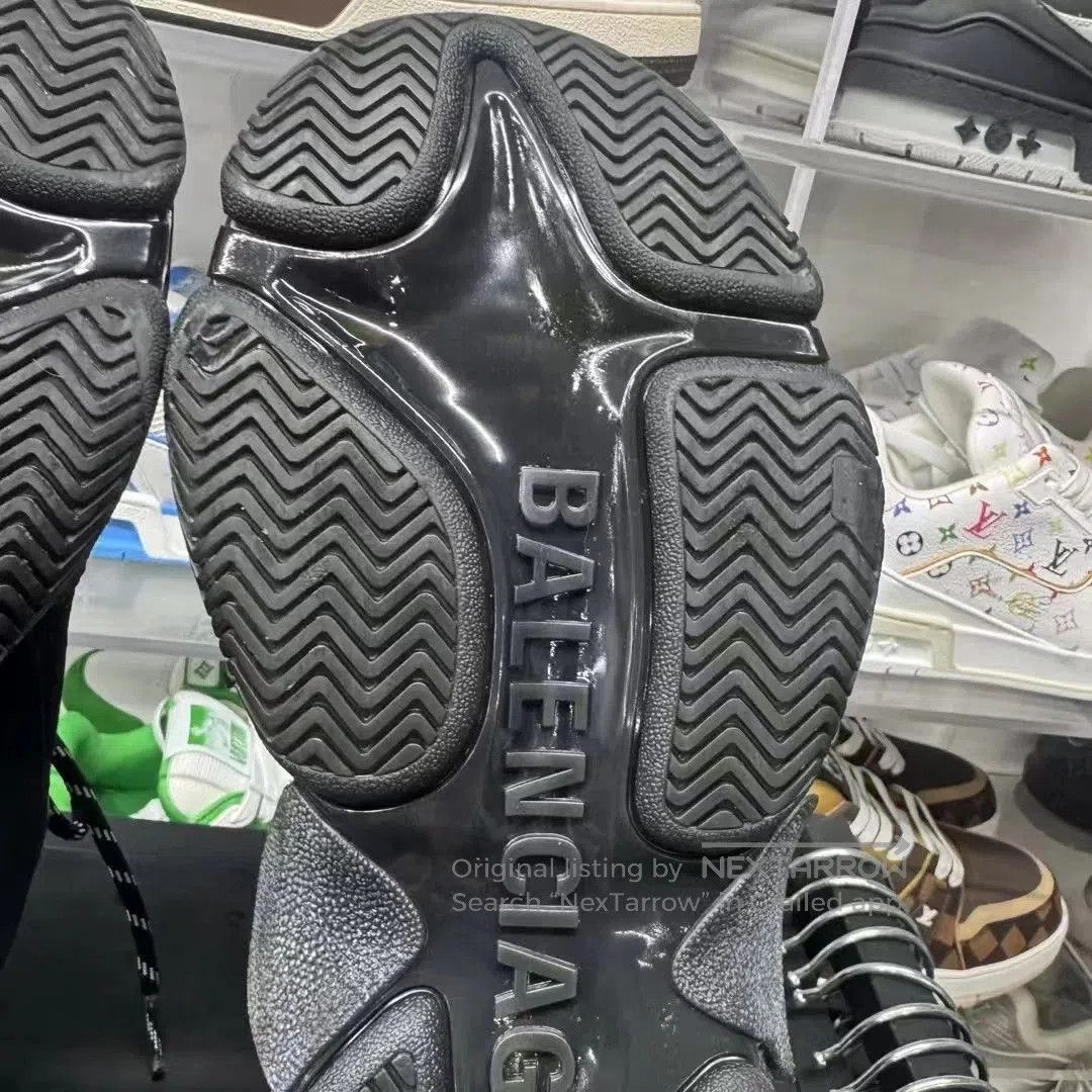 Balenciaga Black Low-Top Sneakers Size 10. Size US 10 / EU 43 - 8 Thumbnail