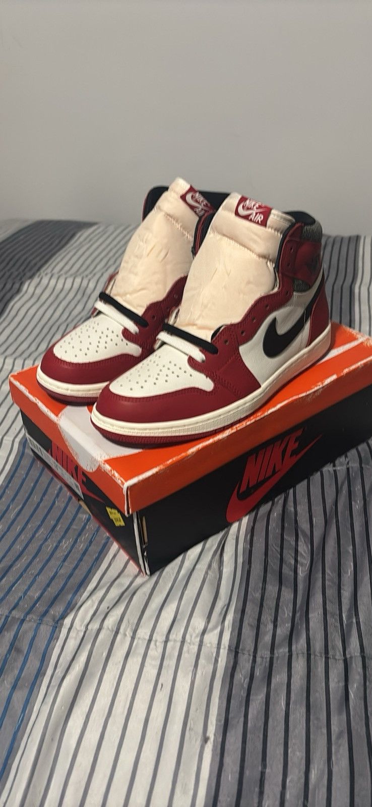 Jordan Brand Jordan 1 Lost and Found Size US 10 / EU 43 - 1 Thumbnail