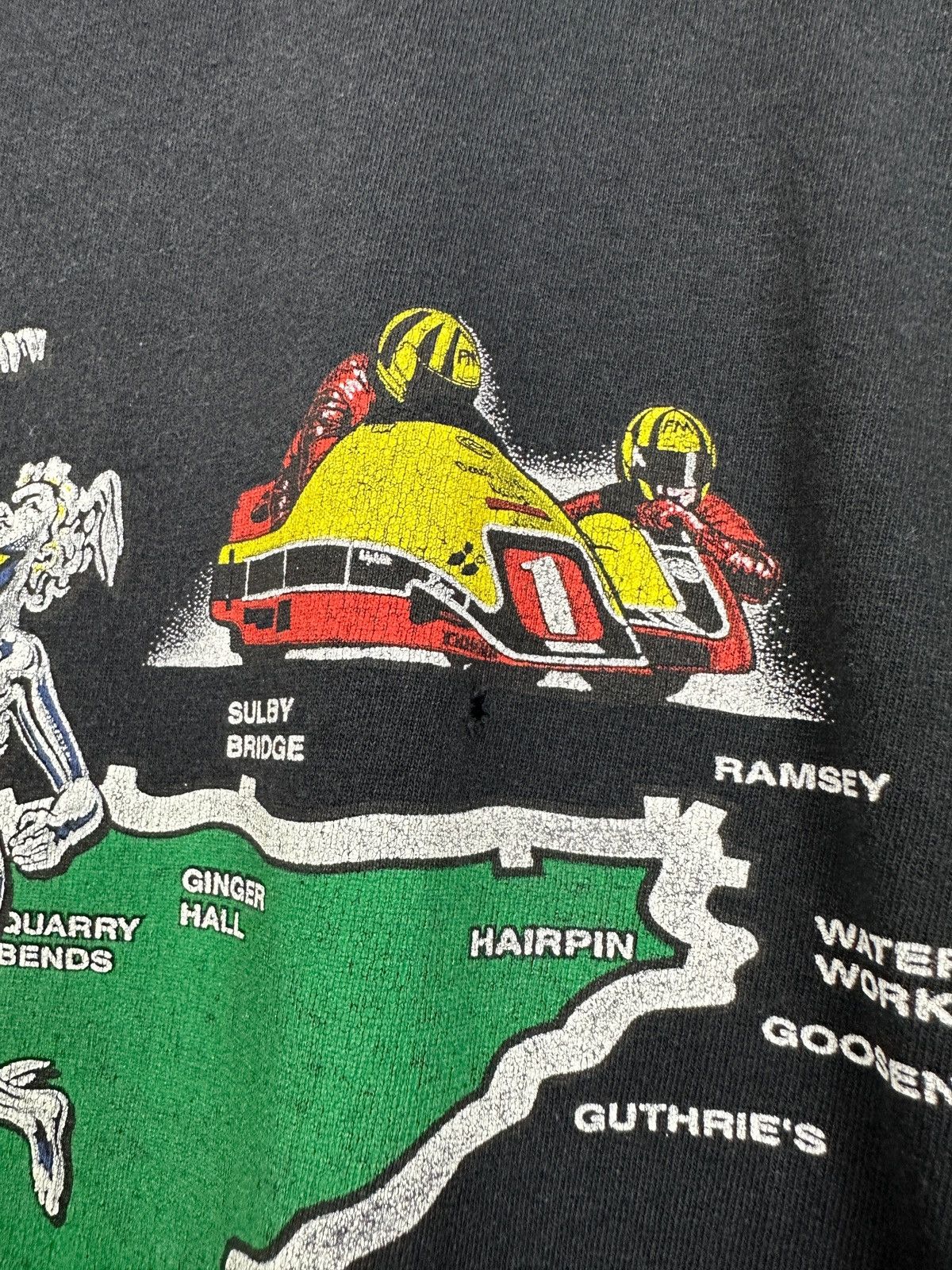 Vintage 1998 Vintage Isle Of Man Road Racing Moto T-Shirt Size US XL / EU 56 / 4 - 16 Thumbnail